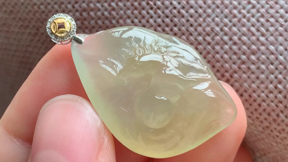️天然翡翠，马上有钱，冰种无裂，黄翡18k金 尺寸31-22-9.2 aa512