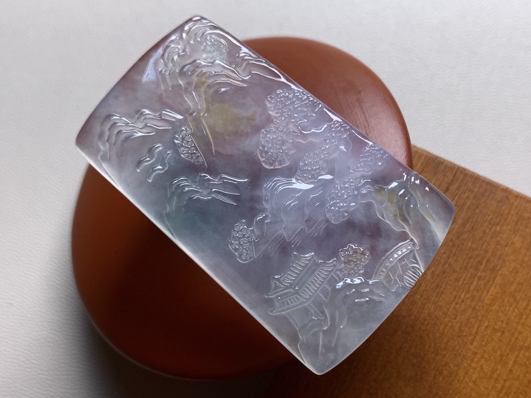 ️ 冰种黄翡山水牌 色泽金黄漂亮，工艺精湛栩栩如生，无裂尺寸46.2*18.3*5.6