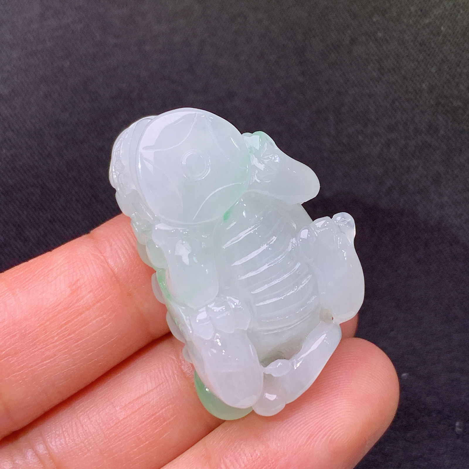 冰飘绿貔貅，厚装种老，冰润细腻，种水足，Yc2 尺寸35.1*21.7*13.6