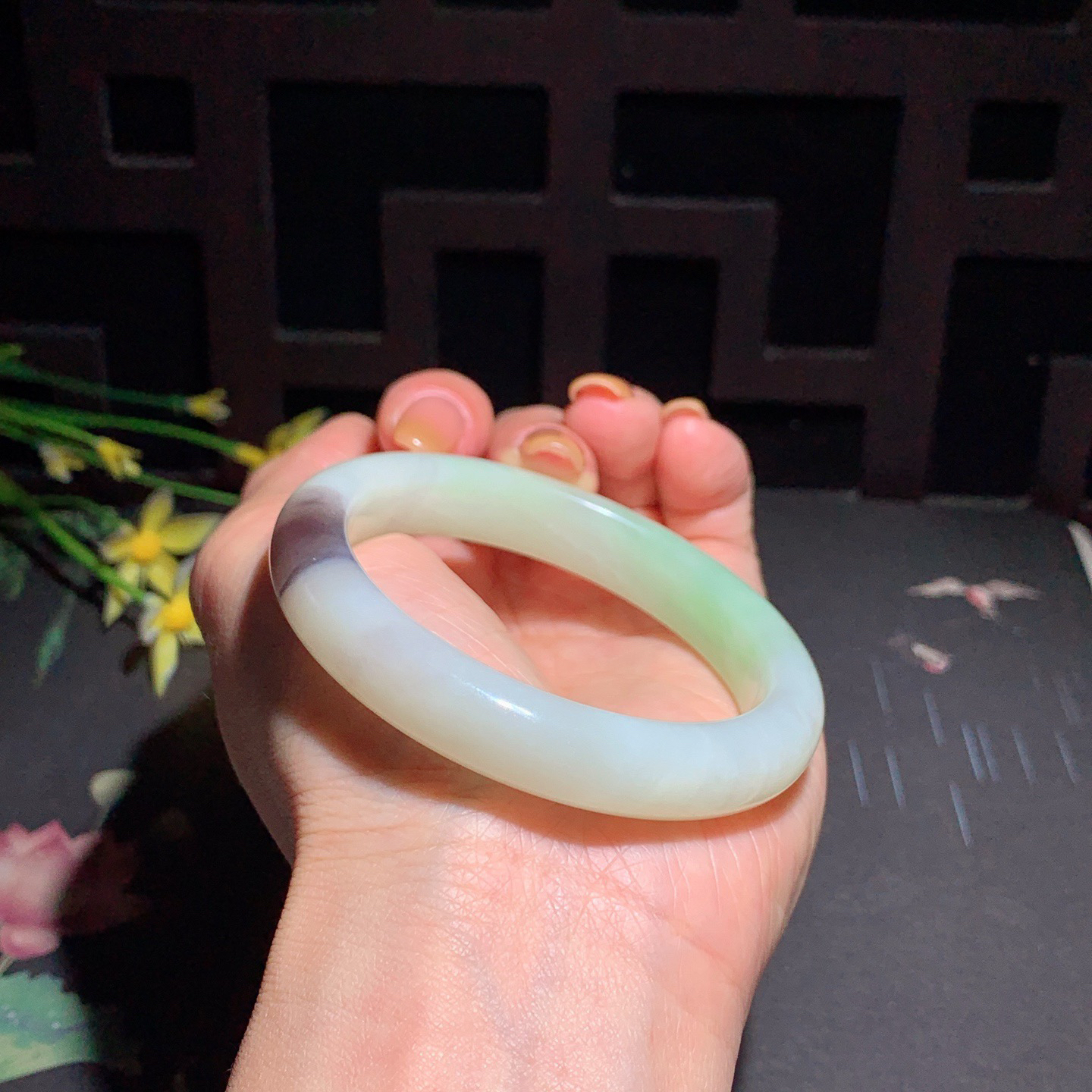 翠青三色，和田玉53.5圈口翠青漂紫三色手镯！玉质细腻油润 底色纯净 脂粉好，品质高