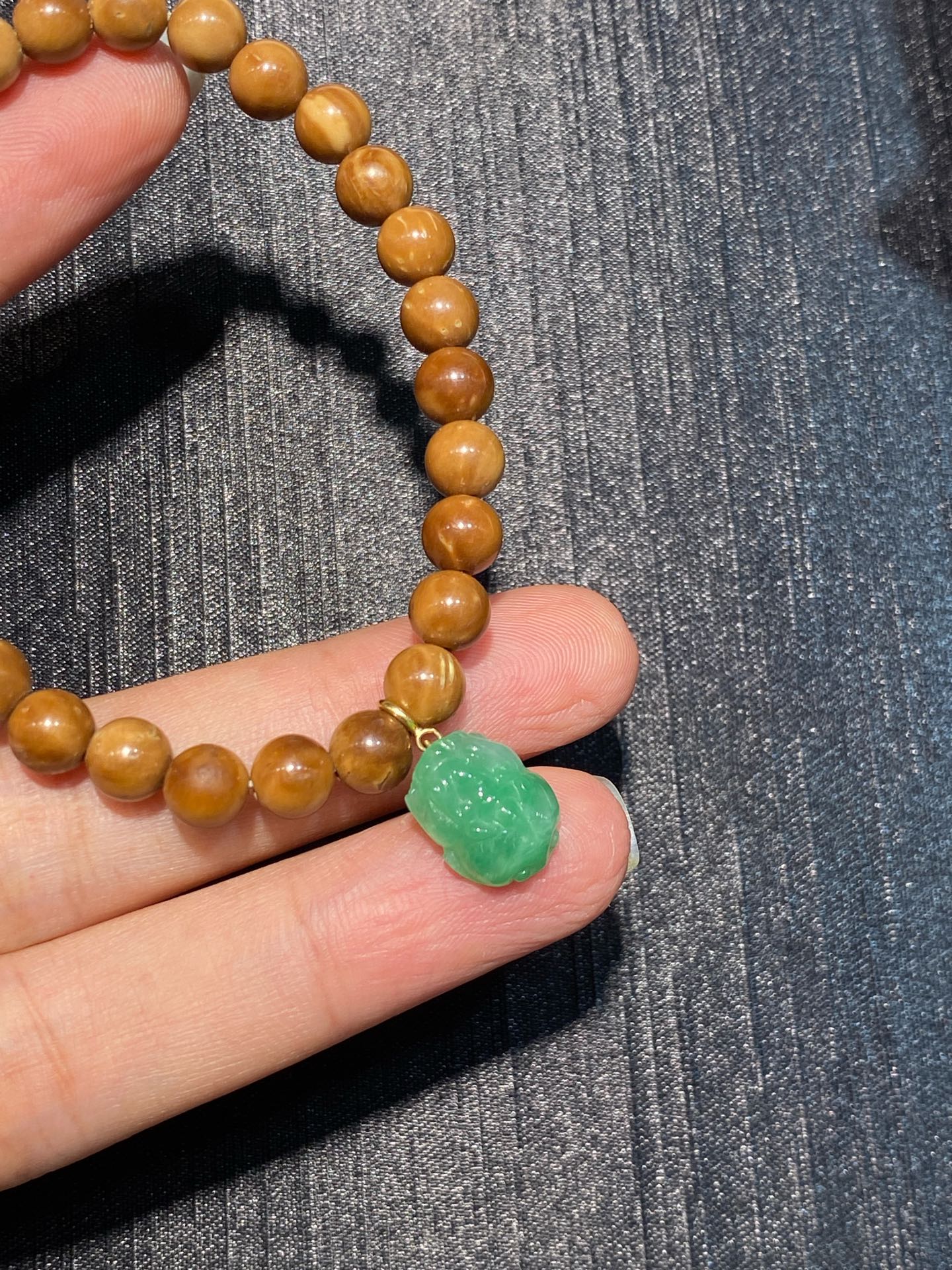 糯冰满色·貔貅小提溜 18k 种水温润柔和，满色迷人吸睛，小巧精致藏好运～，13.9-12-5