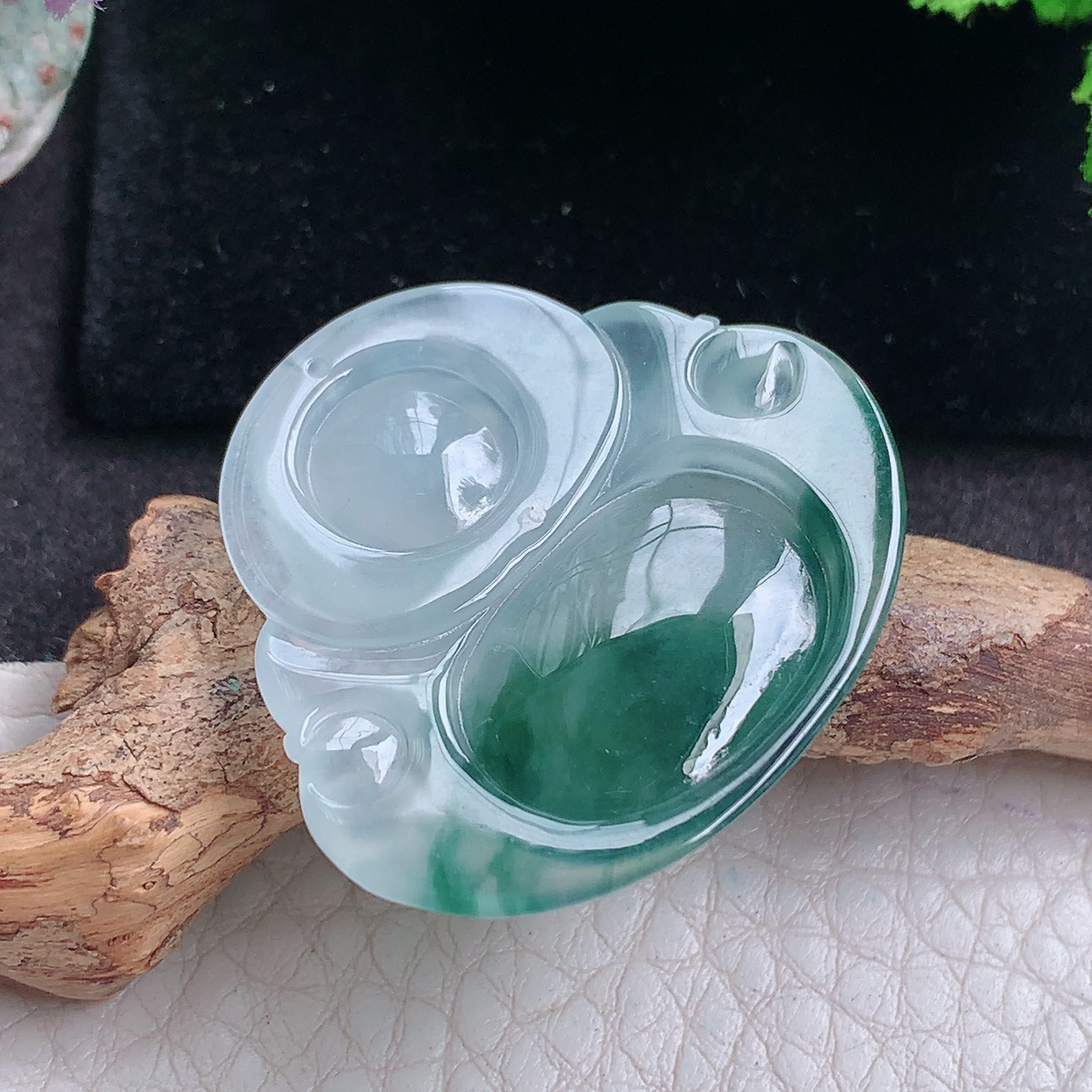 axm实拍31.2*34.8*6缅甸翡翠冰飘花开心佛 弥勒佛玉吊坠 玉挂件