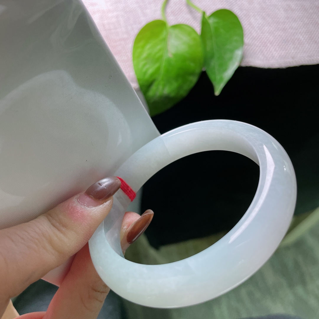 54/11.9/8.7绿底正圈，水润细腻，清雅，温婉大方，皮纹，ss51948a