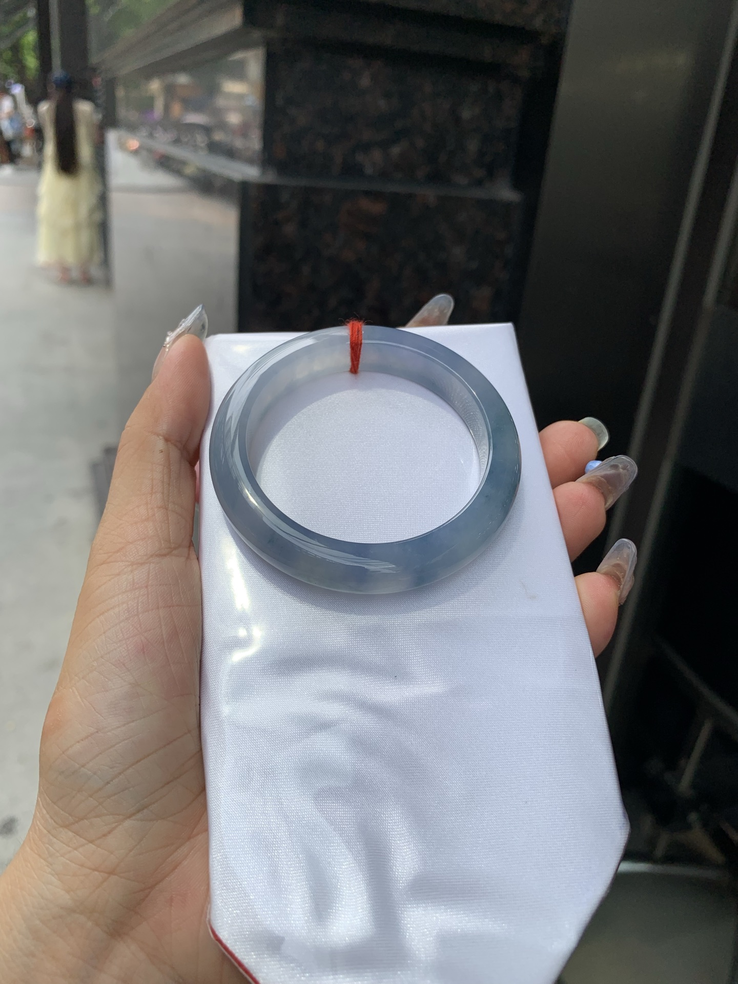 冰莫奈正圈 50-7.6-10.2 0512-563-9866 打灯细纹加棉线，底妆冰润细腻，浓郁满色，仿佛莫奈笔下的鸢尾花丛一同盛放，一脚踏入春天的感觉，见光不失色