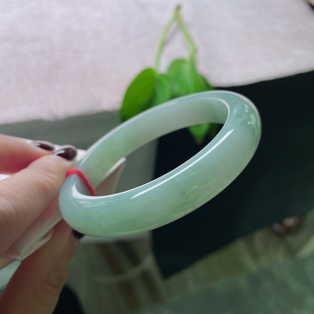 56.8/12/8.5，油绿底正圈，水头好，种老，不张扬，却自有千钧重量。无裂，ss49016a