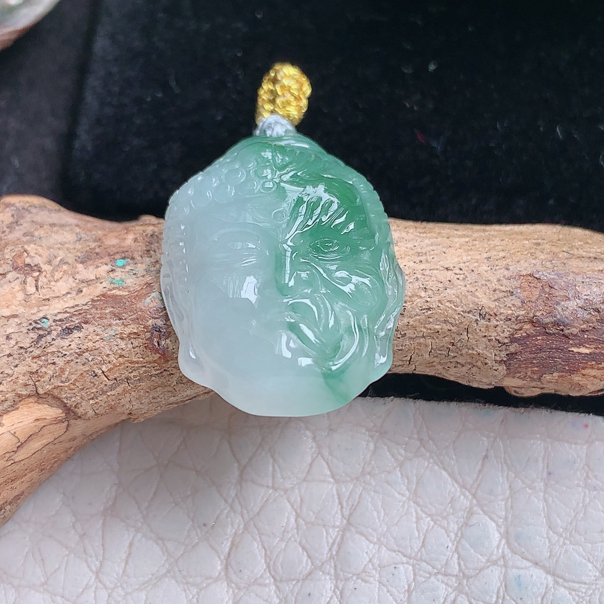 rp实拍20.6*15.6*5.3天然缅甸翡翠冰胶一念之间菩萨玉吊坠 玉挂件