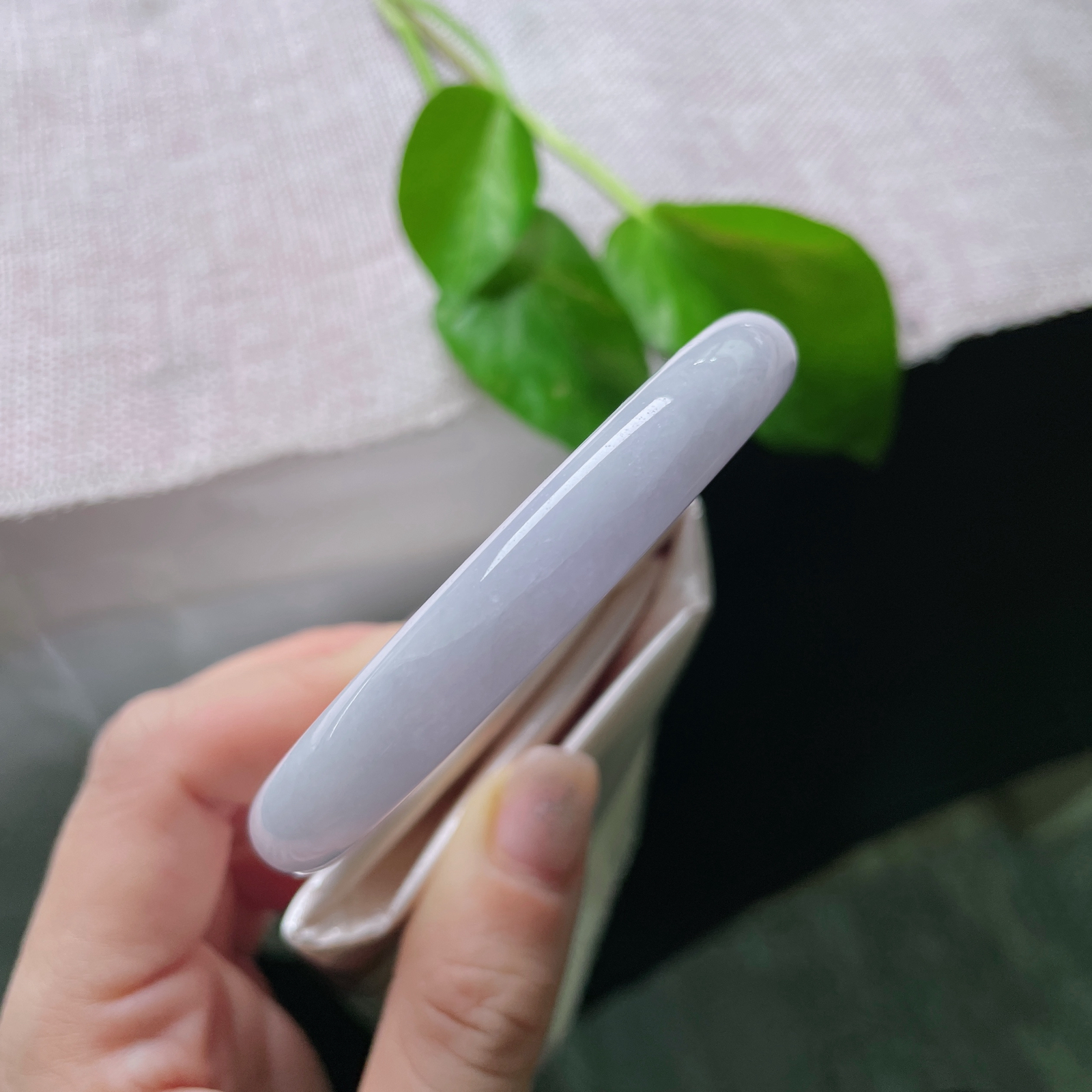 56.5/9.8，紫罗兰圆条，水头好，底子干净清爽，细腻，仙气飘飘，皮纹，ss52760a..