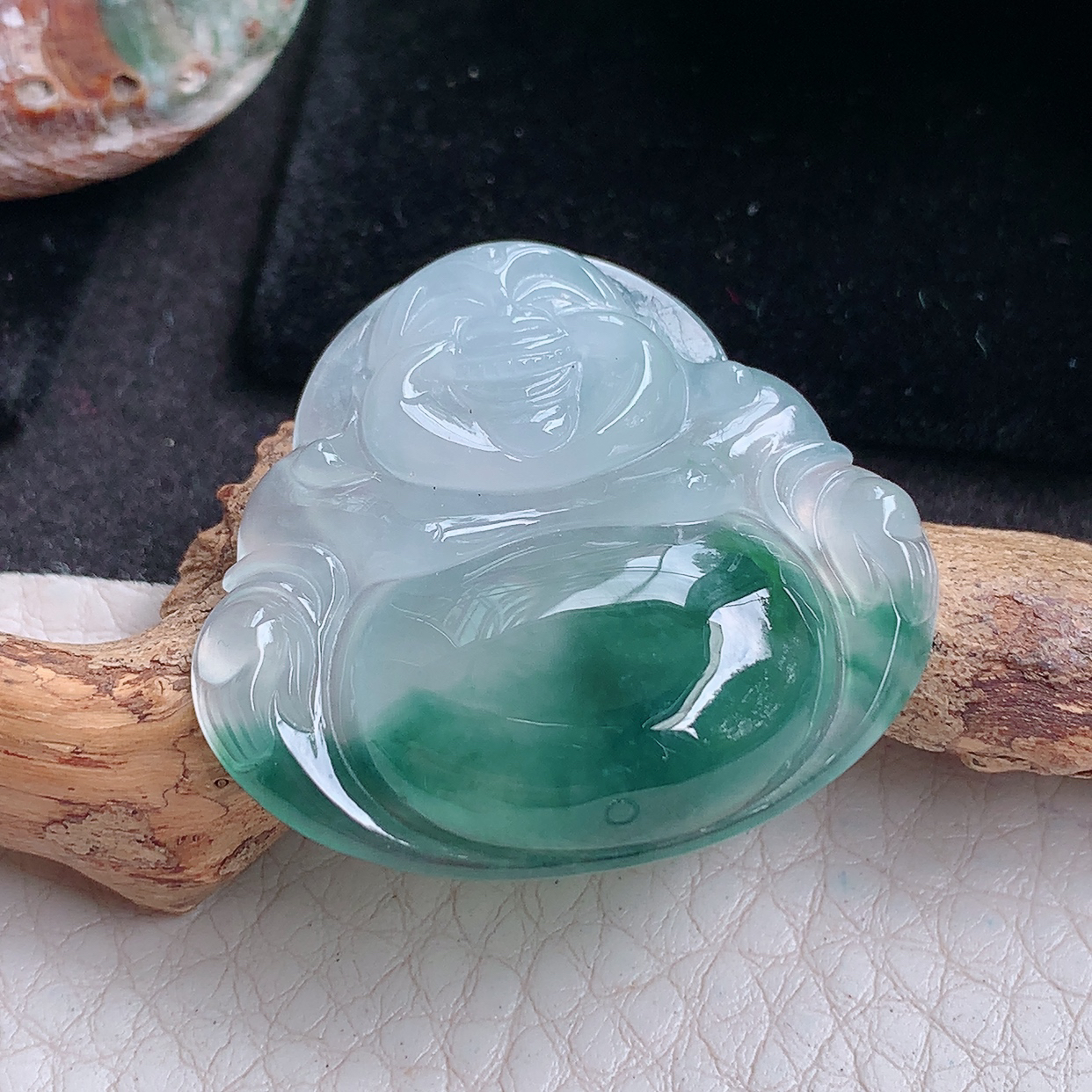 axm实拍31.2*34.8*6缅甸翡翠冰飘花开心佛 弥勒佛玉吊坠 玉挂件
