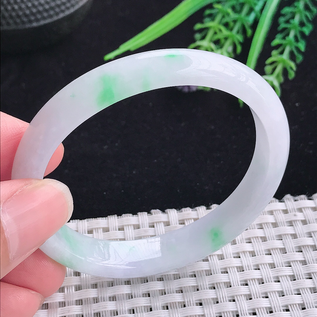 实拍a货翡翠53/45/10.5/6.6老坑秀气飘绿贵妃手镯玉手镯