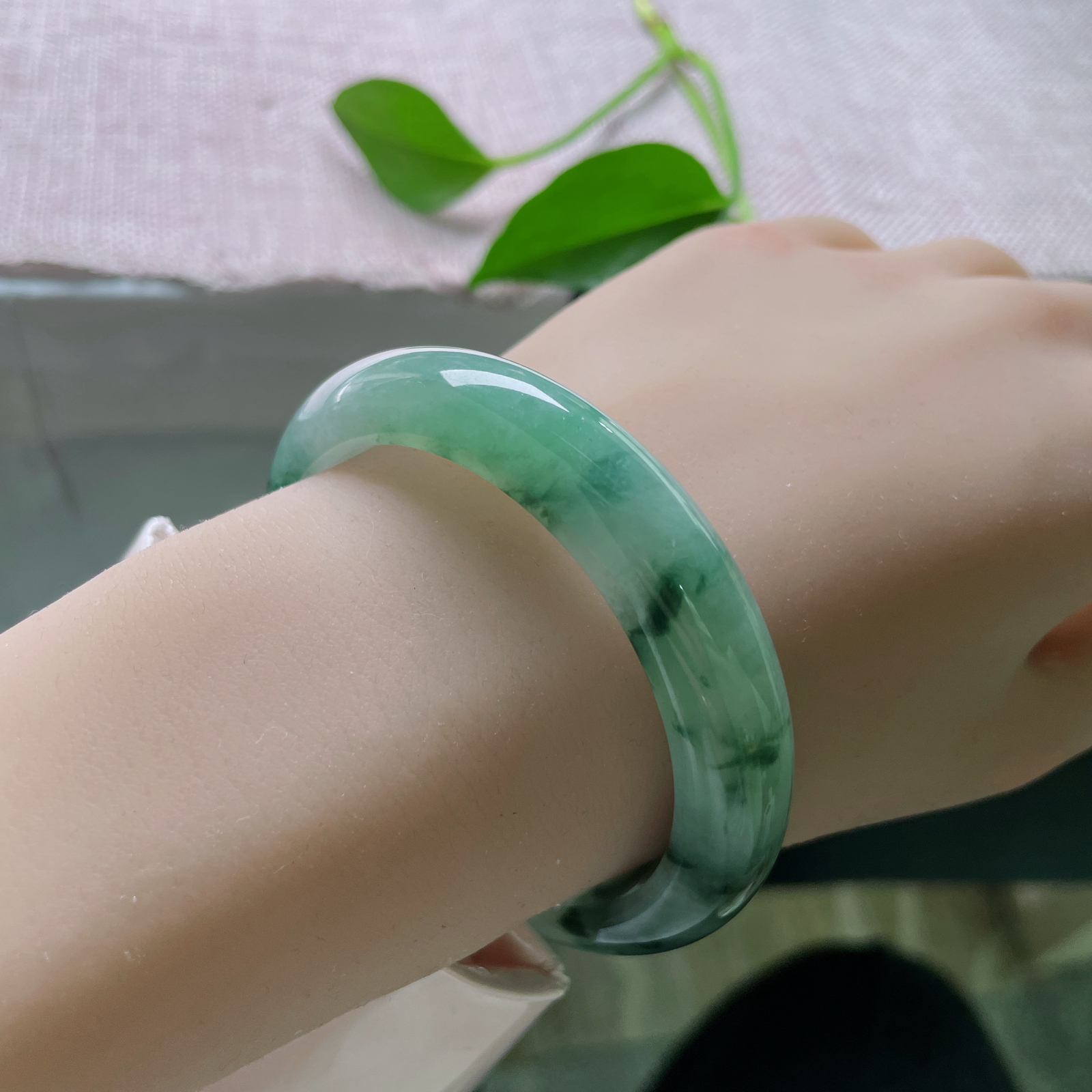 52.8/12/7.5，飘花正圈，水润，细腻，雅致，贵气，耐看，ss52976a..