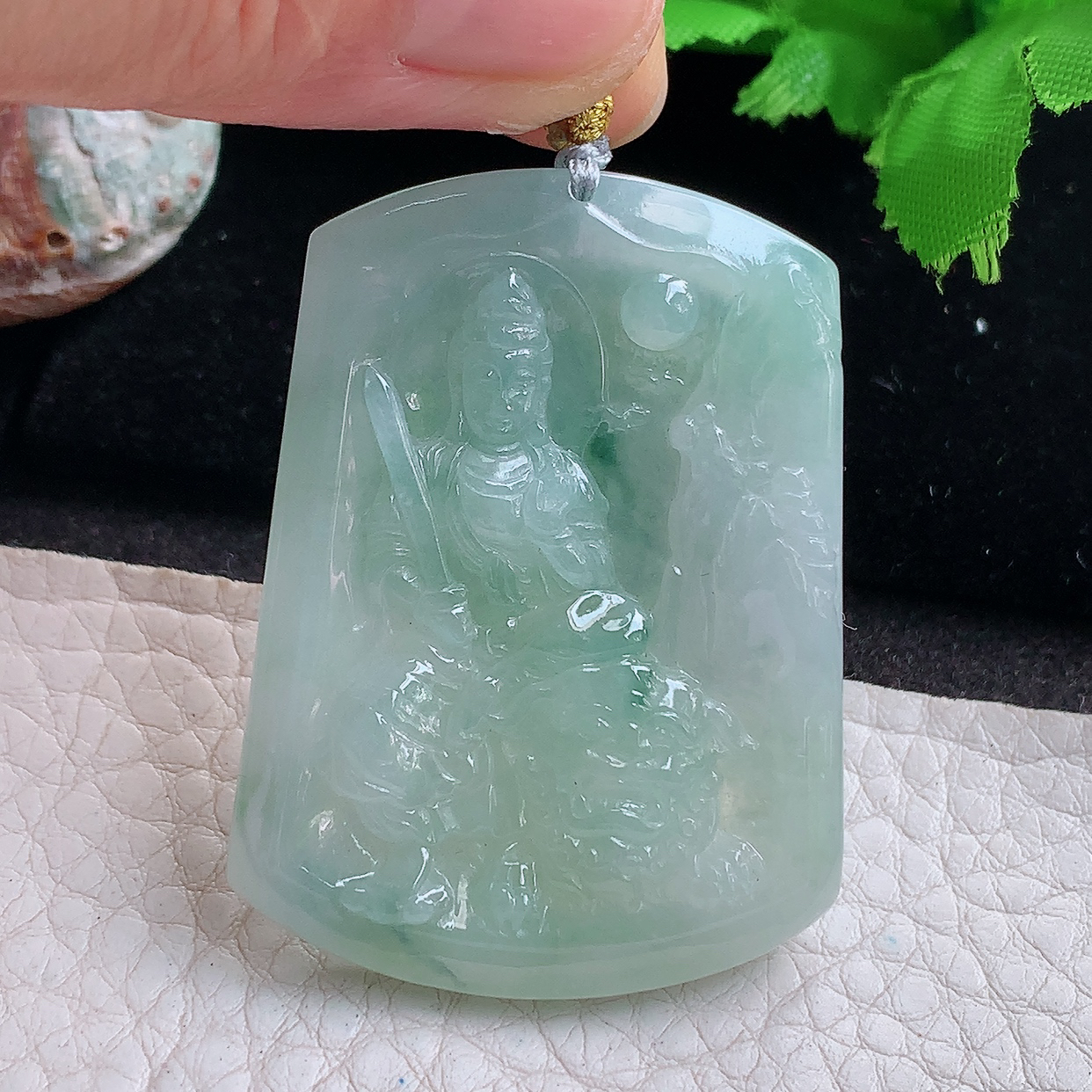 rp实拍46.8*35.2*5.5天然缅甸翡翠a货胶感飘花文殊菩萨玉吊坠 玉挂件