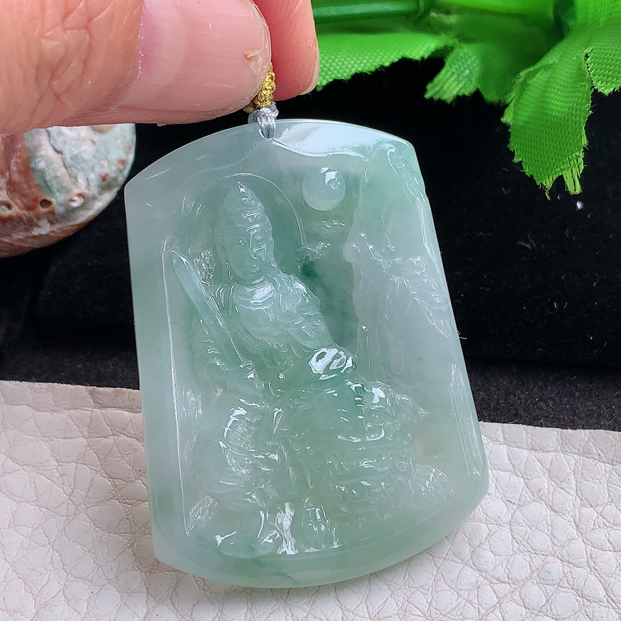 rp实拍46.8*35.2*5.5天然缅甸翡翠a货胶感飘花文殊菩萨玉吊坠 玉挂件