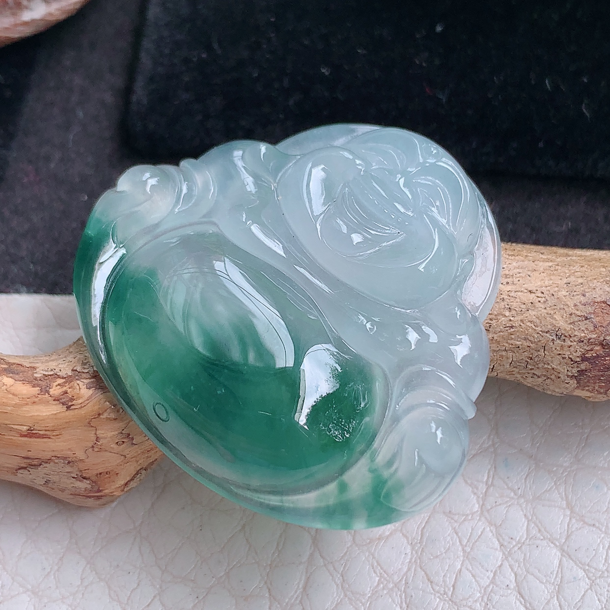 axm实拍31.2*34.8*6缅甸翡翠冰飘花开心佛 弥勒佛玉吊坠 玉挂件