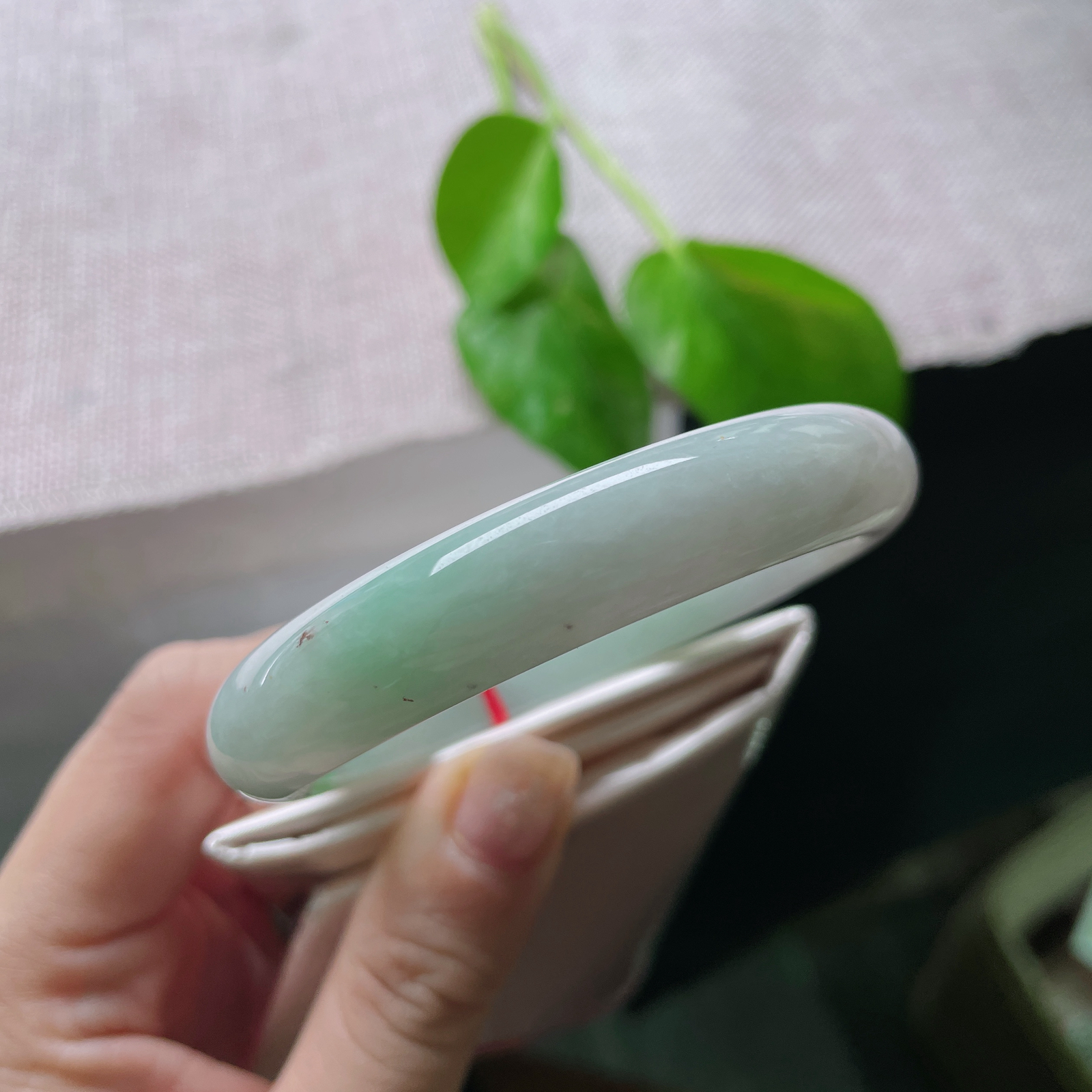 57.7/12.2/7.5，飘绿正圈，水润，浅笑轻柔，洒金，ss52271a..