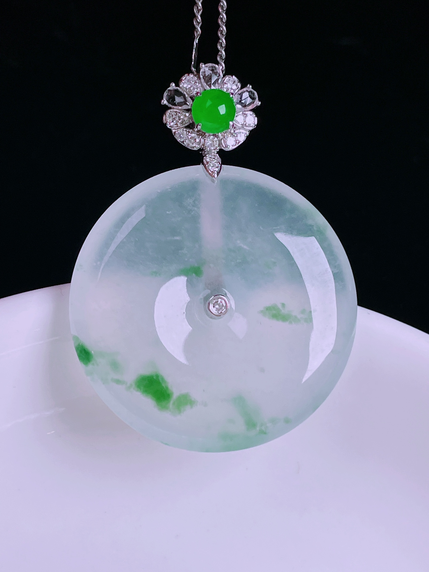 ️冰种平安扣，老种起光，细底通透，尺寸：37/27.7/5mm0512