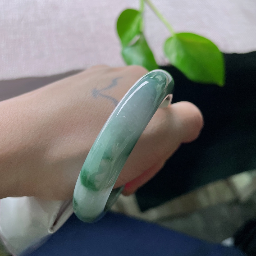 53/11.8/8飘花正圈，洒金，繁花似锦，水头好，细腻，经典大方，无裂，ss51337a