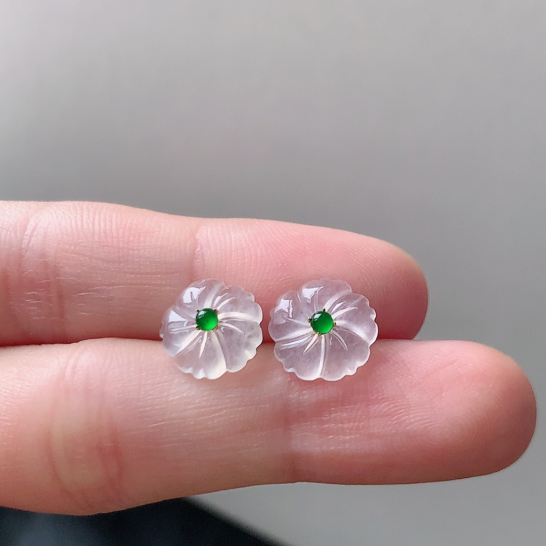 ️️ 高冰花朵耳钉 冰透起光，底子细腻莹润，佩戴清新优雅，10.3-2.3