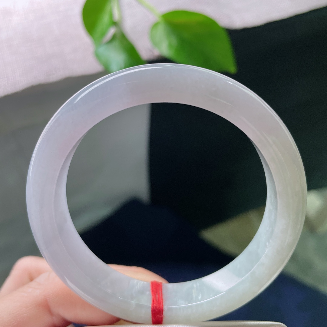 57.5/12.6/8.4，淡紫淡绿正圈，水头好，种老，温柔仙美，一镯两戴，无裂，ss51298a