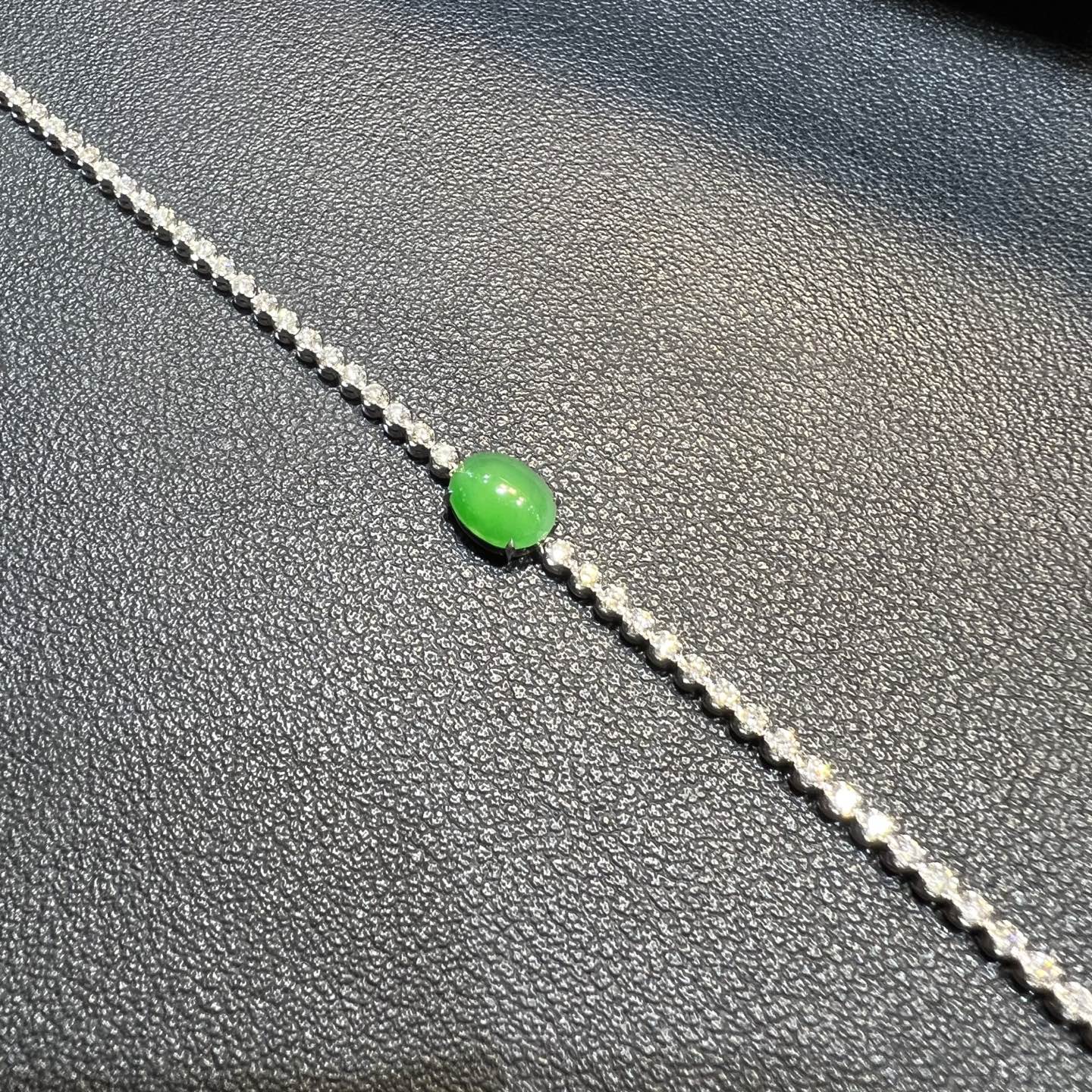 ️18k金钻石镶嵌冰种阳绿翡翠蛋面手链天然缅甸A货高端精品，68.7-6.8 168-6.8-5.2