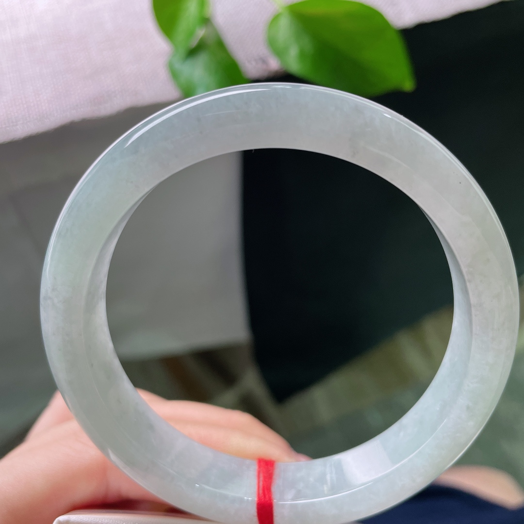 62.7/12.7/8.5，淡绿底正圈，温柔素雅，水头好，种老，百搭，大圈口，无裂，ss52103a