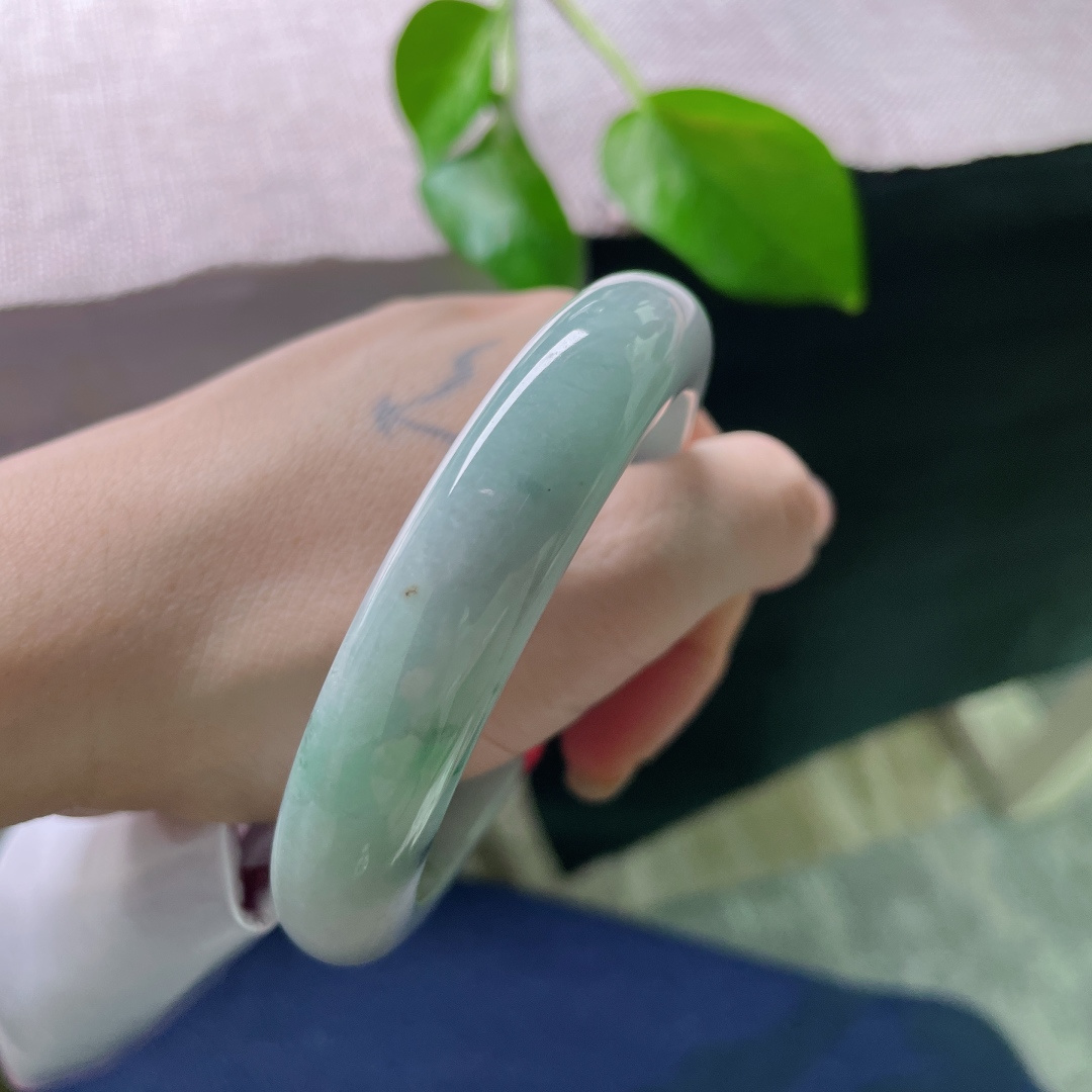 57.3/12.8/9.4蓝底正圈，水润细腻，飘花，清新俊逸，贵气，有棉线，ss51632a