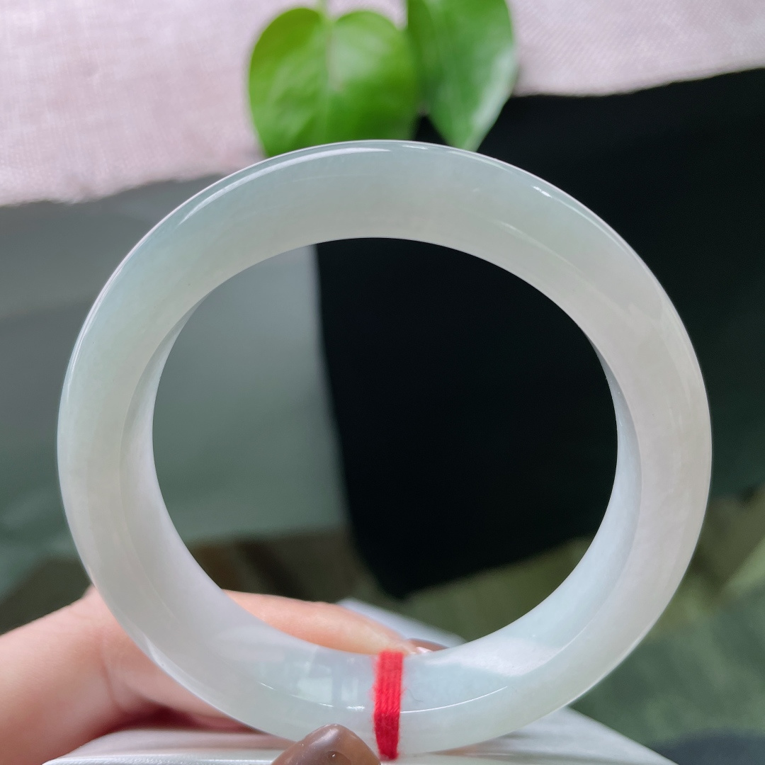 54/11.9/8.7绿底正圈，水润细腻，清雅，温婉大方，皮纹，ss51948a