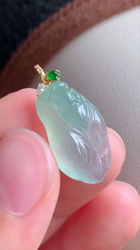 ️天然翡翠。玉兰花，冰种无裂，晴水18k金 尺寸21-11.6-7 aa512