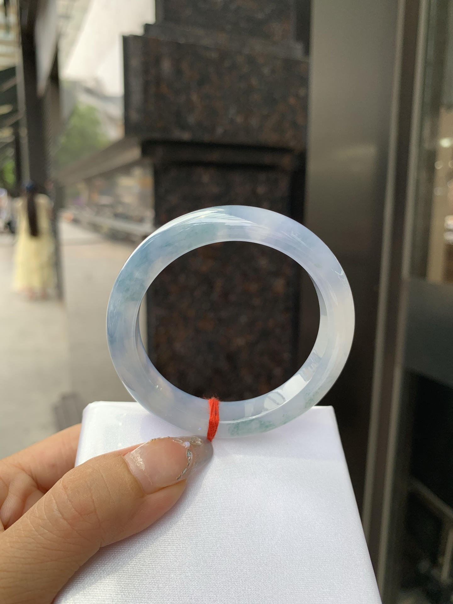 冰莫奈正圈 50-7.6-10.2 0512-563-9866 打灯细纹加棉线，底妆冰润细腻，浓郁满色，仿佛莫奈笔下的鸢尾花丛一同盛放，一脚踏入春天的感觉，见光不失色
