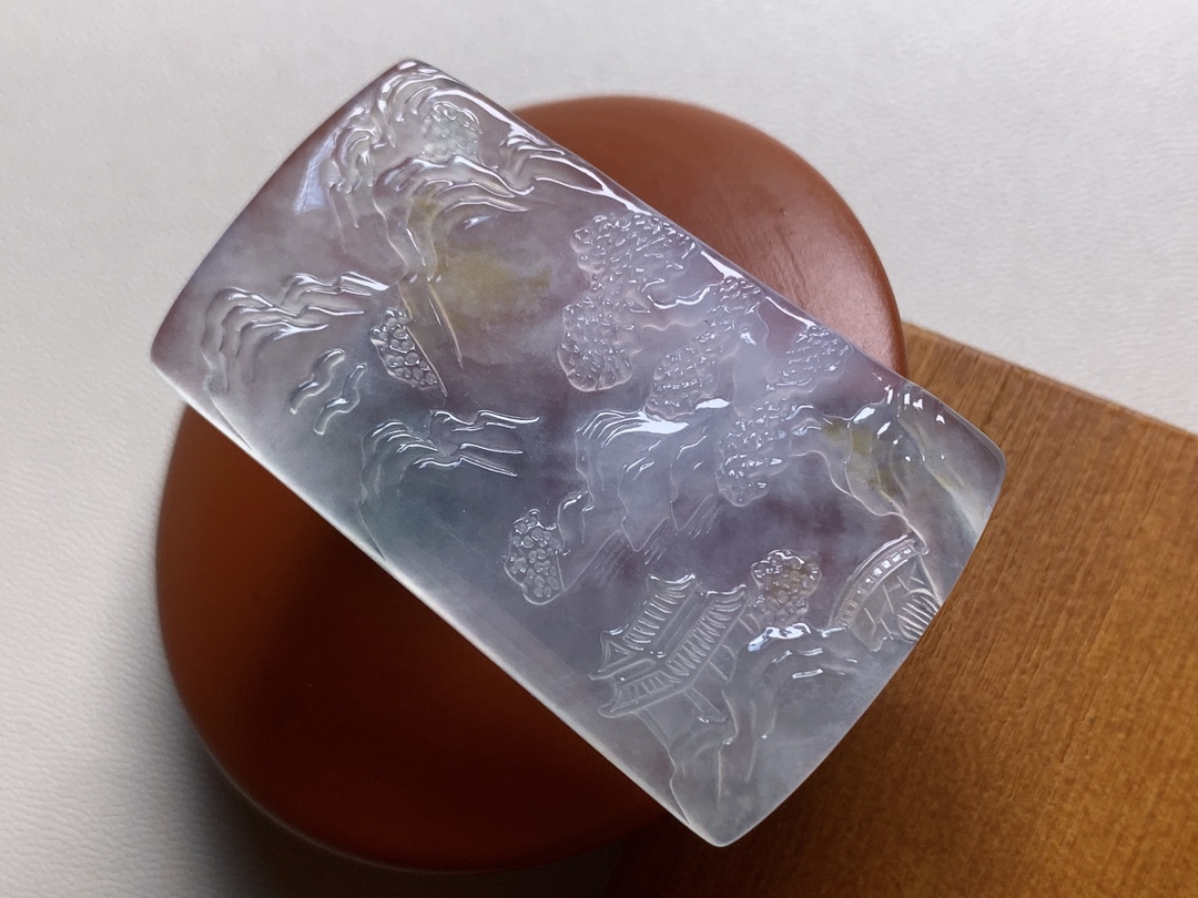 ️ 冰种黄翡山水牌 色泽金黄漂亮，工艺精湛栩栩如生，无裂尺寸46.2*18.3*5.6