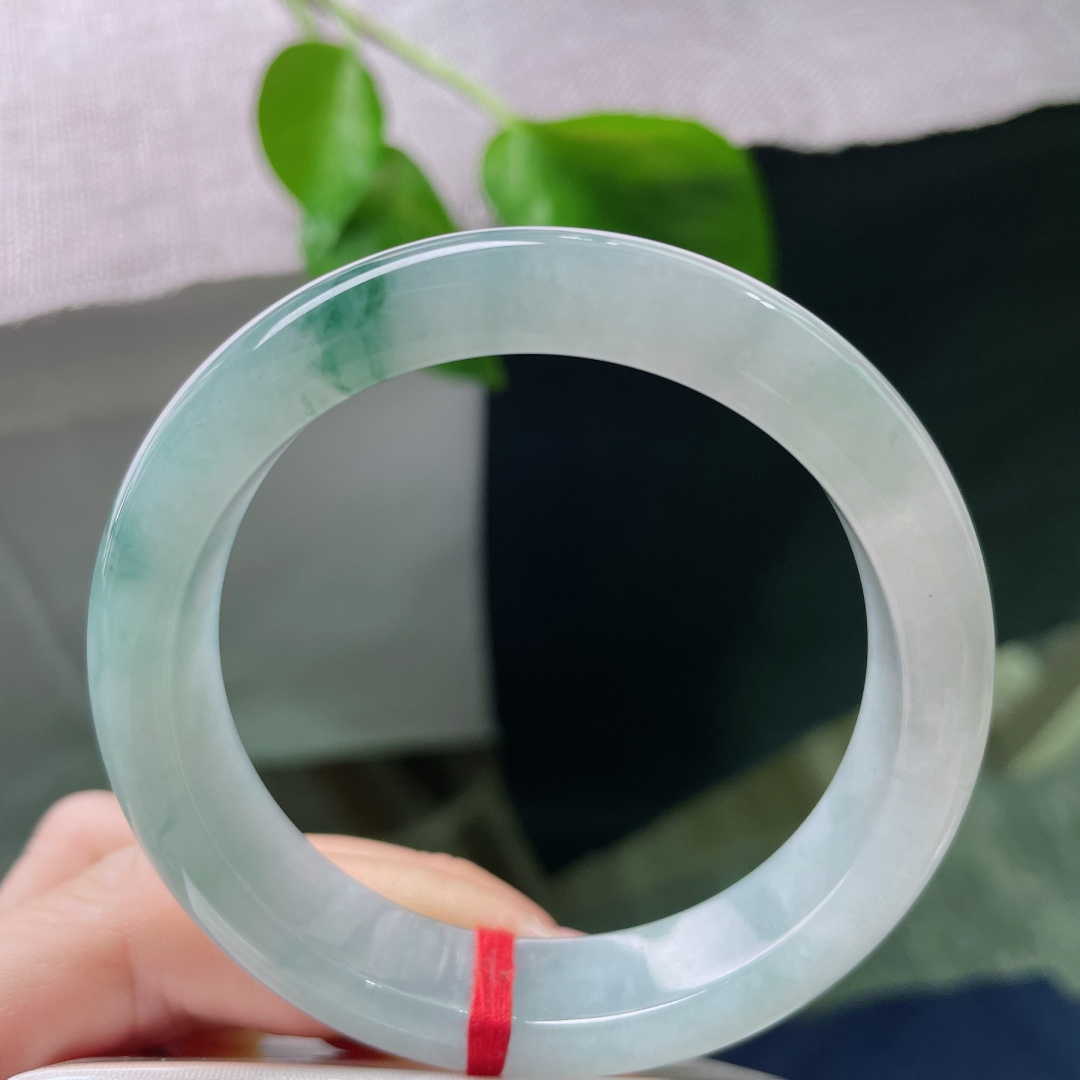 54.4/12.6/8.3，飘花正圈，冰润通透，种老，腕间的点点星辰，一点皮纹，ss52170a