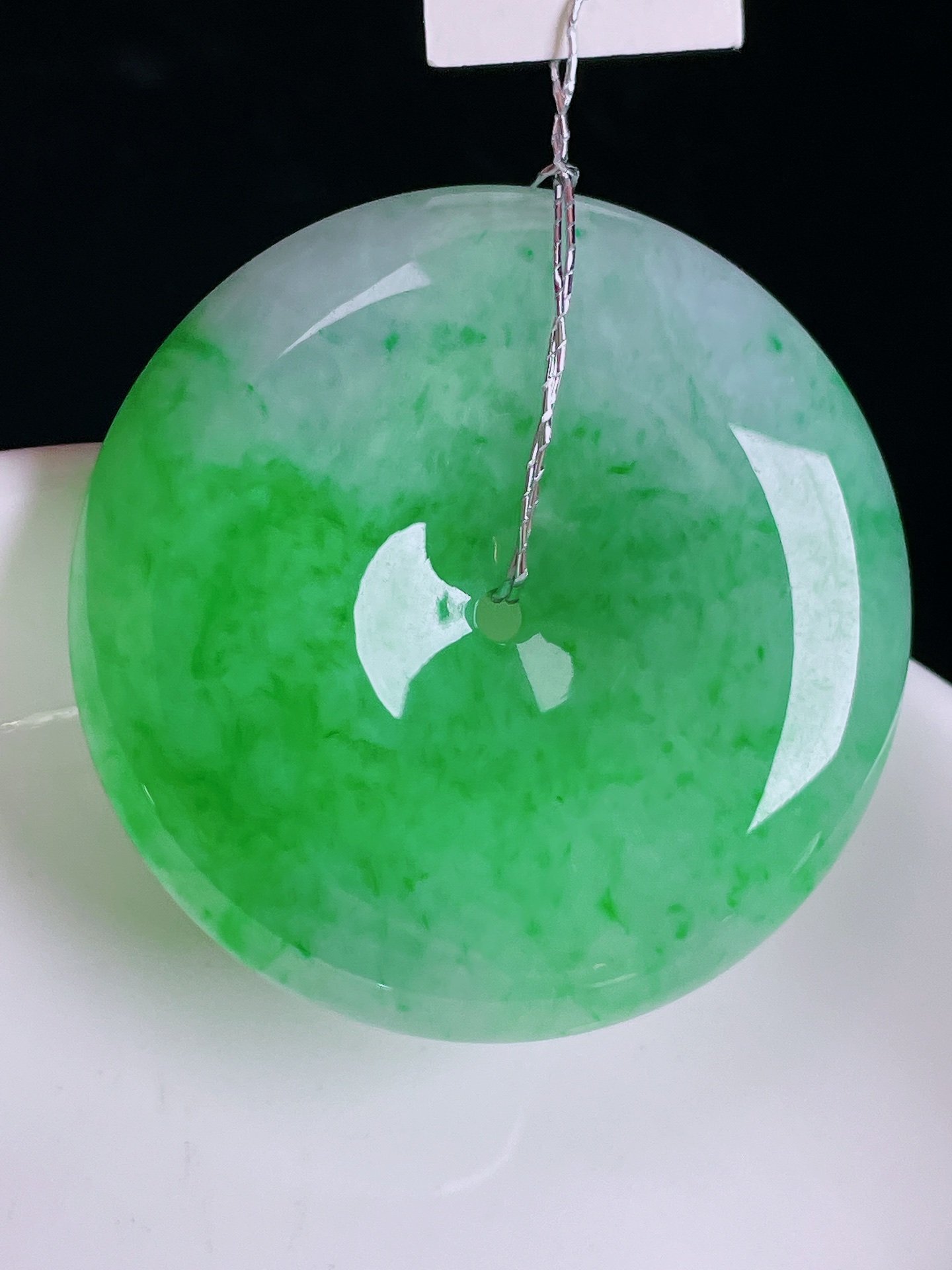 ️飘绿平安扣，老种起光，细底通透，尺寸：36/7.4mm0512