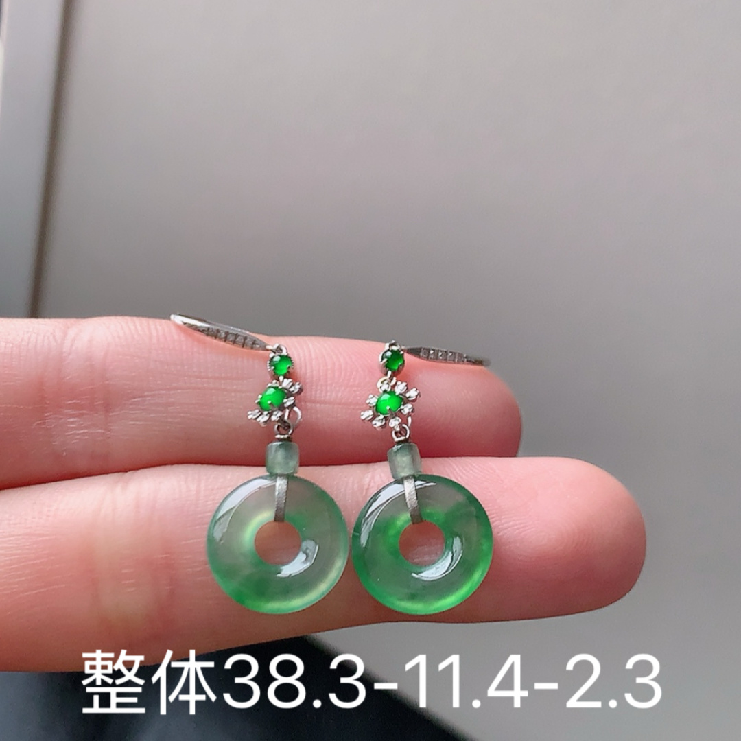 超值 7000 冰飘绿甜甜圈耳坠 翠色明媚，底子细腻莹润，佩戴简单大方 货号16510，38.3-