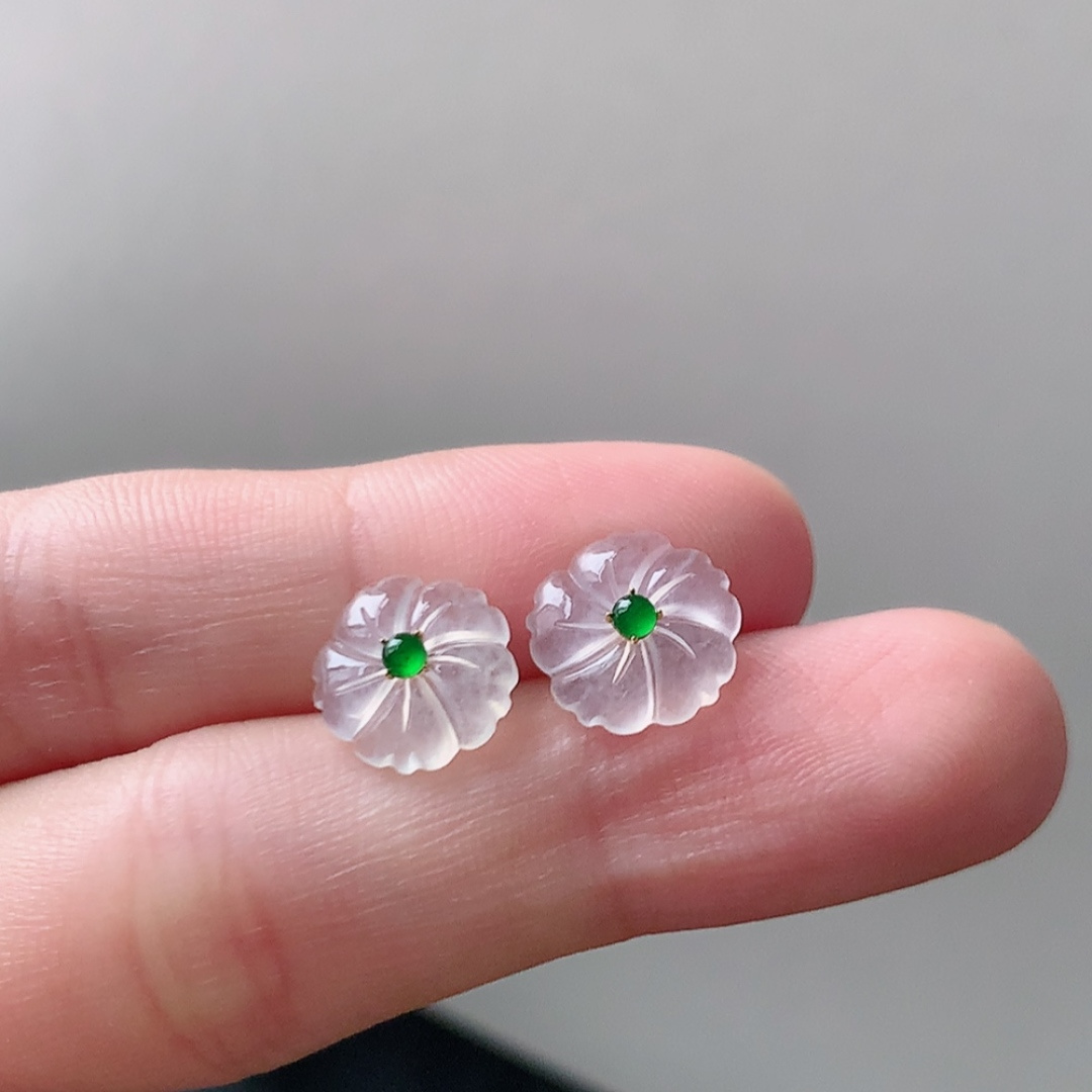 ️️ 高冰花朵耳钉 冰透起光，底子细腻莹润，佩戴清新优雅，10.3-2.3
