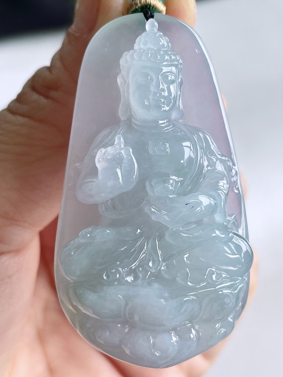 【裸石】糯冰晴水阿弥陀佛牌吊坠 【说明】缅甸 性比高 【尺寸】54-30.5-12.3 【重量】3