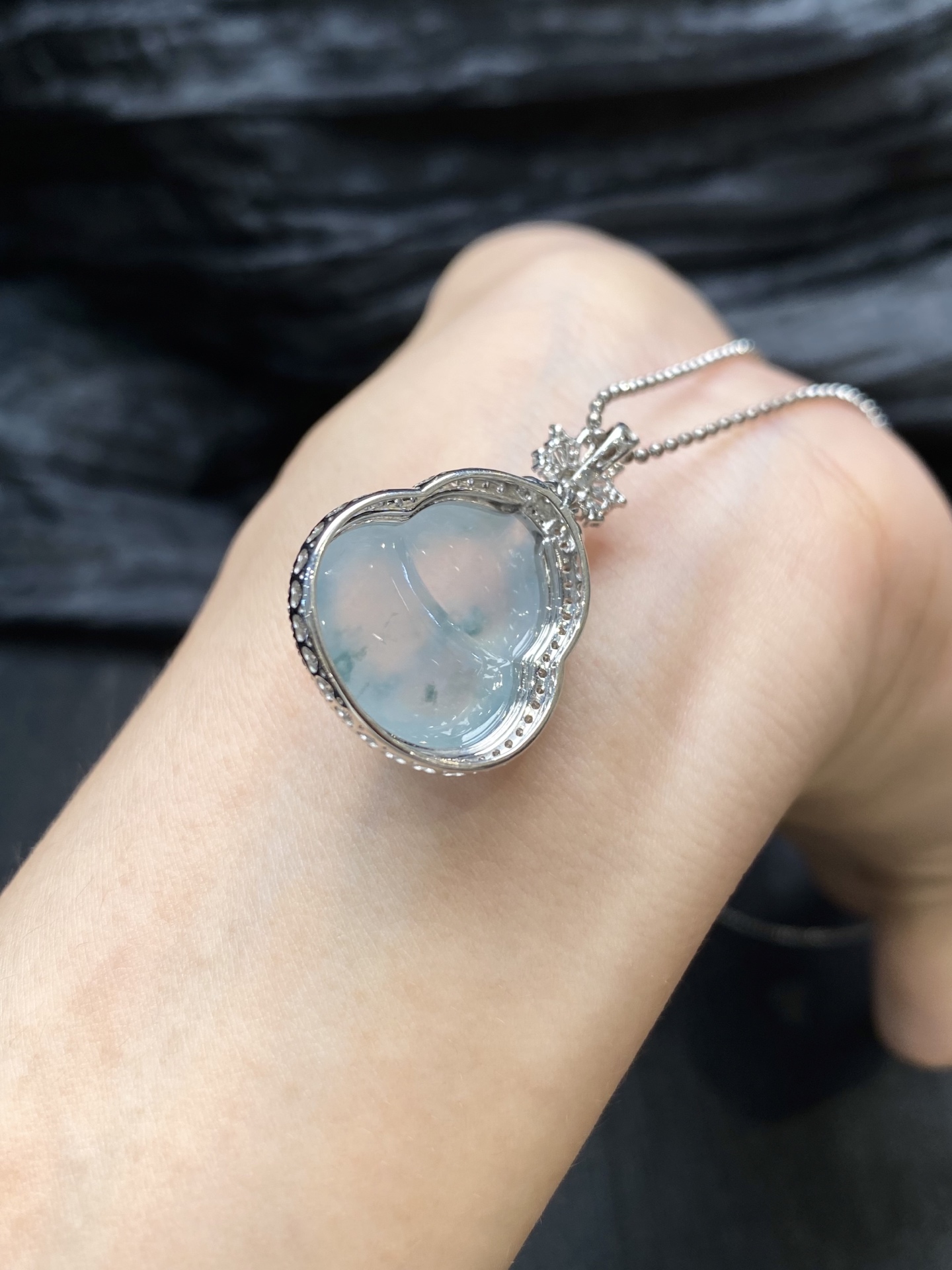 飘花葫芦吊坠·金 整·29.8-20.3-12.7mm 裸·18.7-17.3-7.5mm