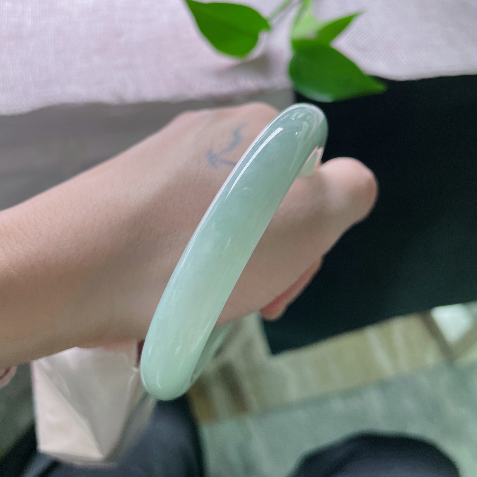 61/11.3/8.5，浅绿底正圈，泥鳅背条形，大圈口，清雅高级，皮纹，ss50714a..