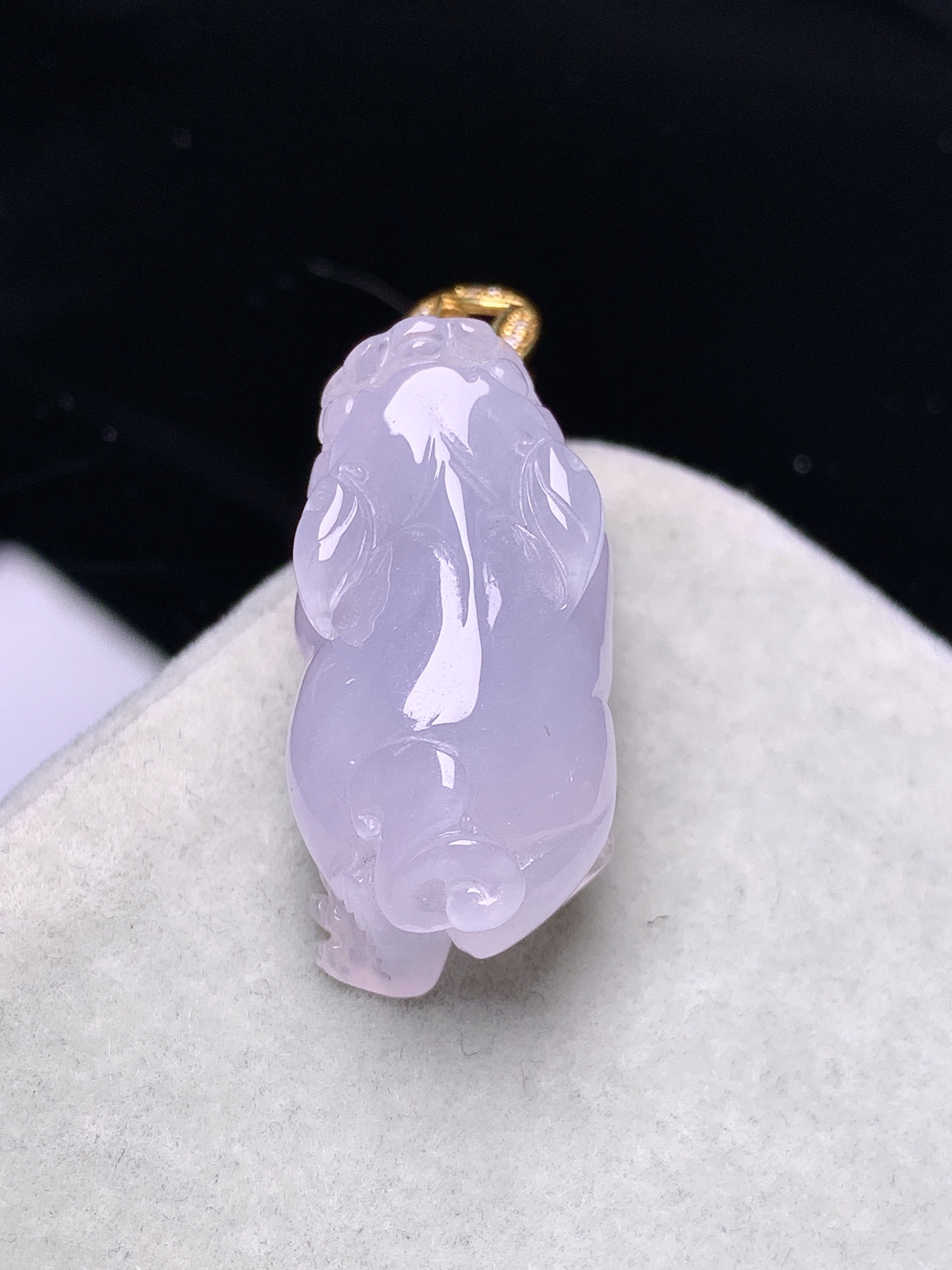 18k金钻镶嵌紫罗兰貔貅吊坠 玉质细腻 色泽艳丽清新 水润亮眼 整体尺寸33.5*13.8*11.5 f4