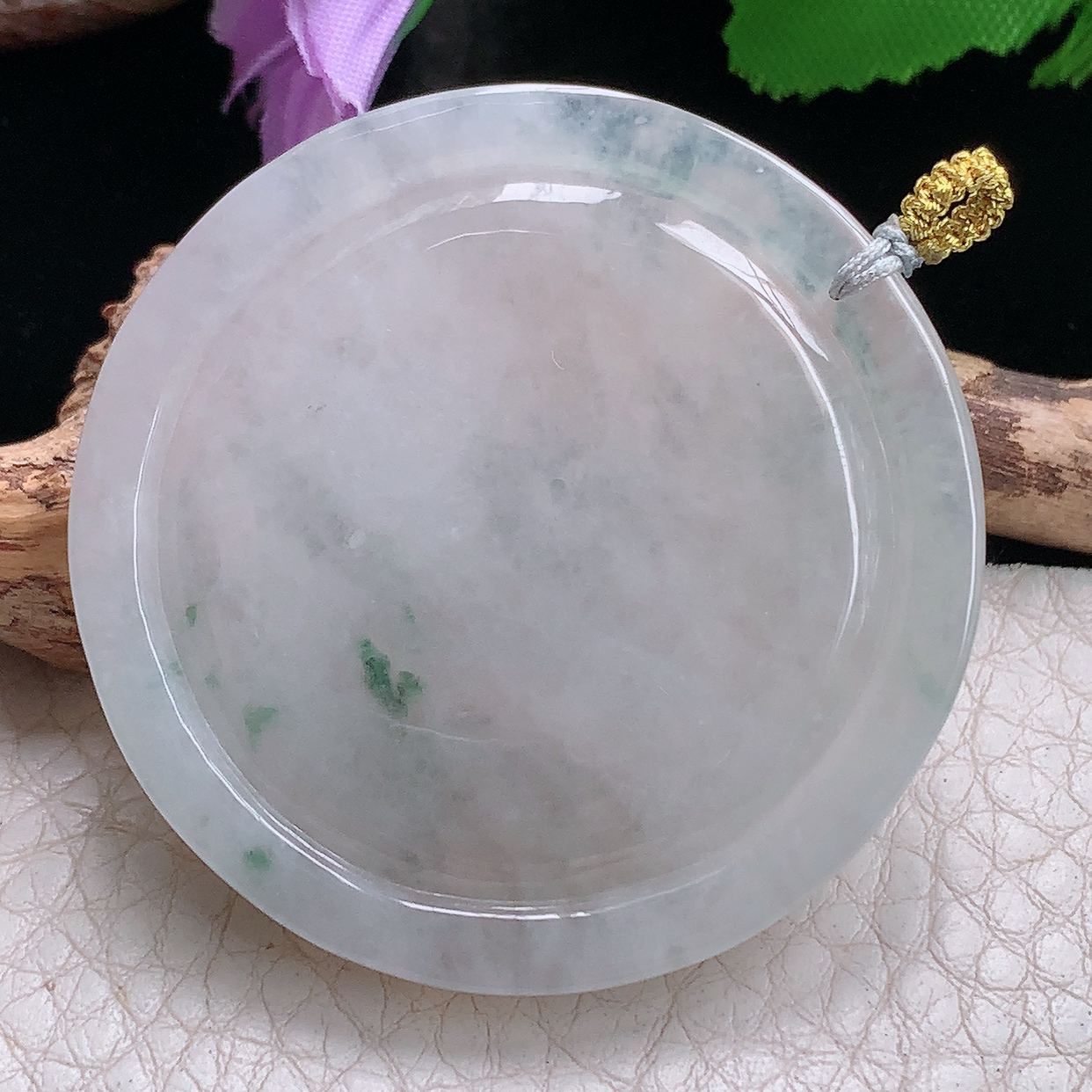 rp实拍46.3*8.6缅甸翡翠精雕冰透飘花上山虎吊坠虎虎生威圆牌