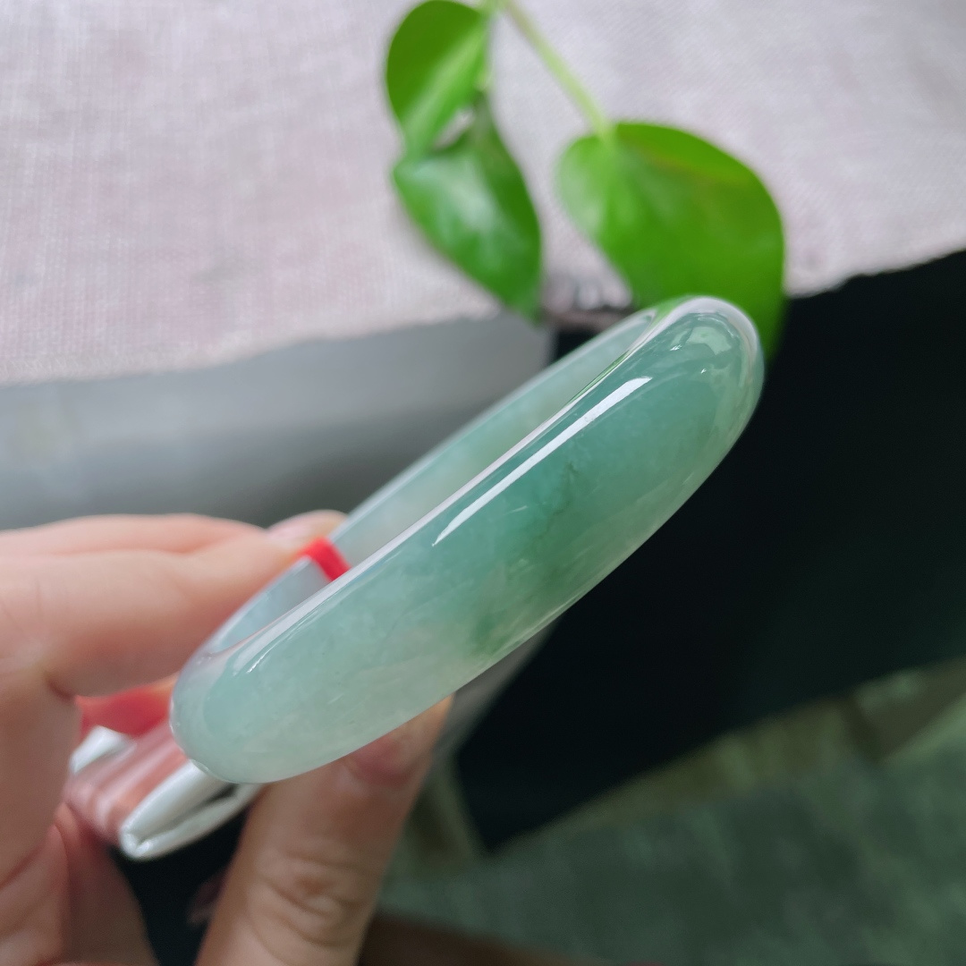 冰油正圈，莹润通透，充满神秘又优雅的气息，种老，皮纹。ss51129a