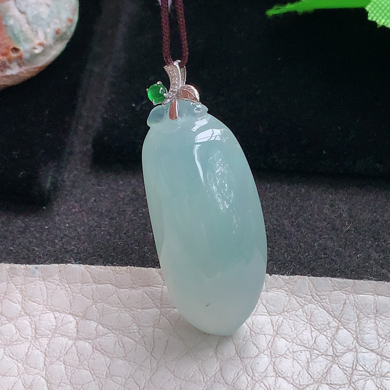 Lz实拍34*15*11缅甸翡翠精雕冰透饱满福瓜吊坠简约圆润玉坠