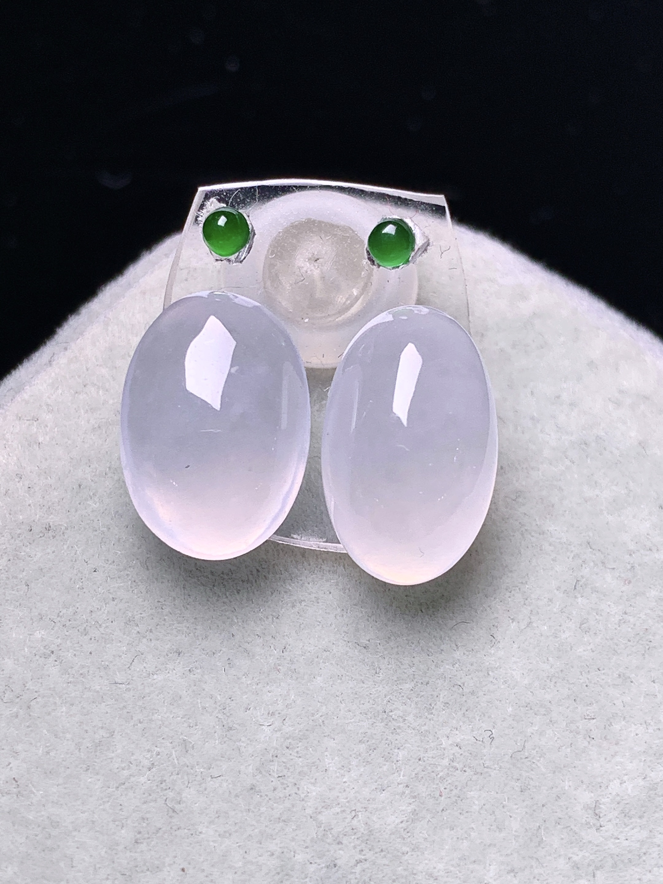 镶嵌款 冰种蛋面一对 玉质细腻 色泽艳丽清新 水润亮眼 整体尺寸12*8*4.5 2x