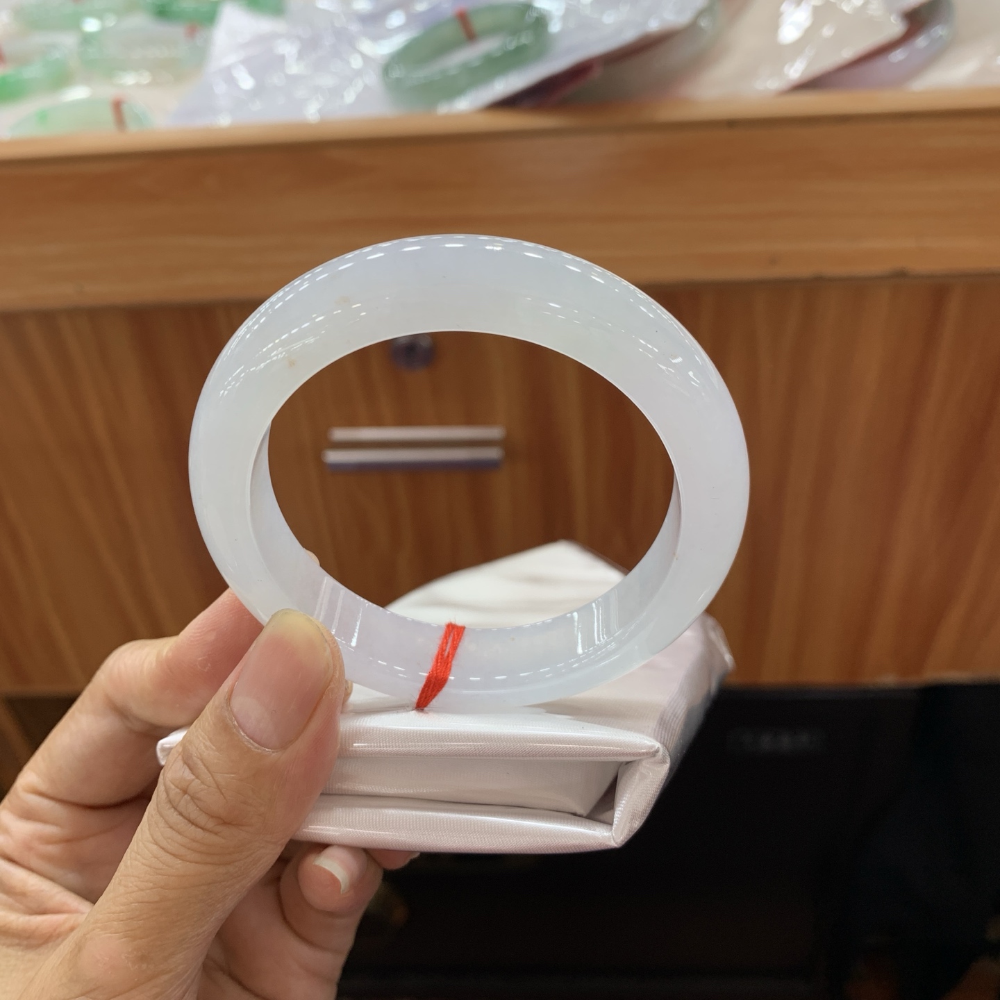 051219MMJ 冰底色正圈翡翠手镯 56.2-12.4-9.2