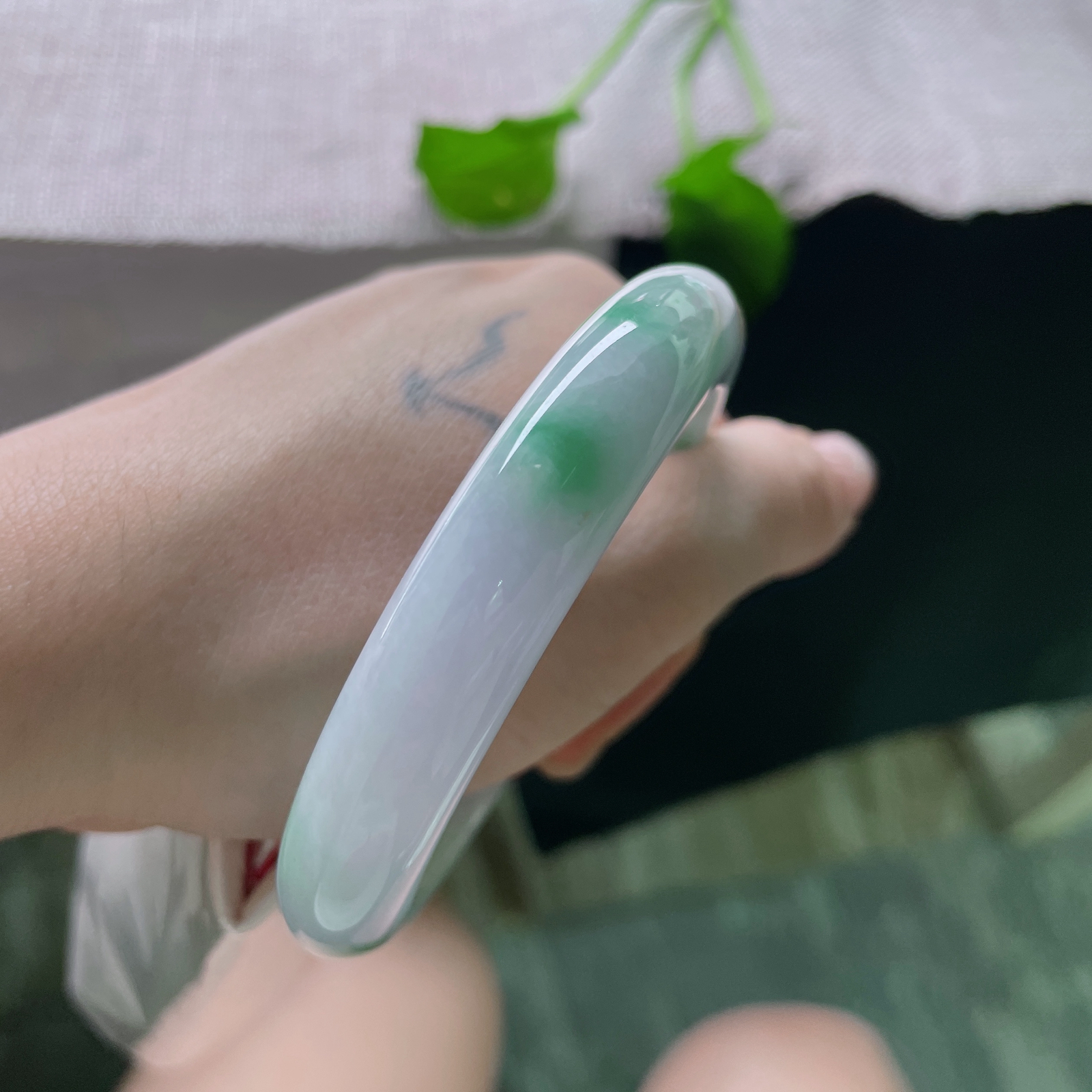 58/11.9/8.5，春彩正圈，底子飘翠，古典又有韵味，不失端庄淑女，皮纹，ss52091a..