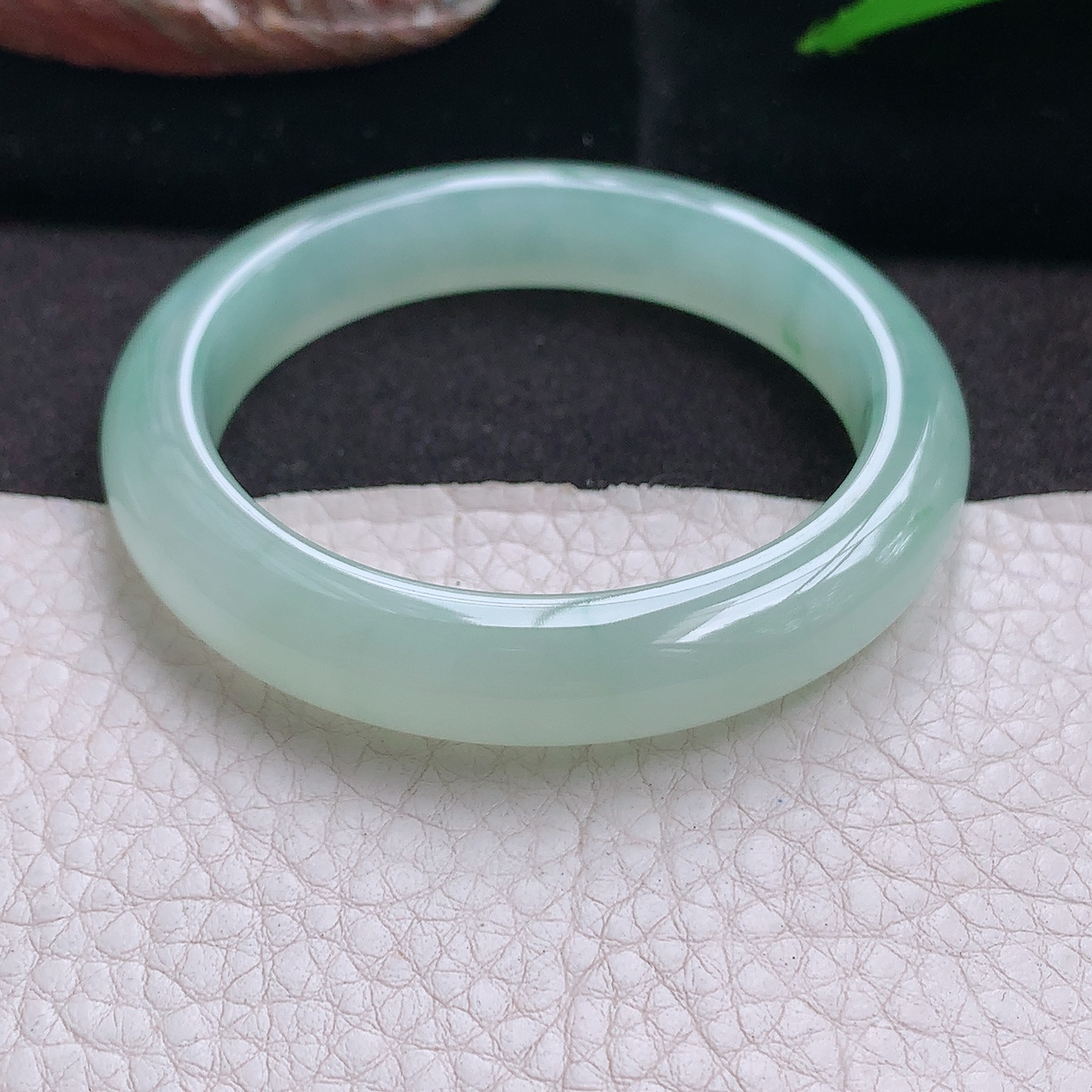 yk小圈口51.5*10.5*8平安镯 缅甸翡翠a货玉手镯冰绿飘花正圈珠宝玉手环