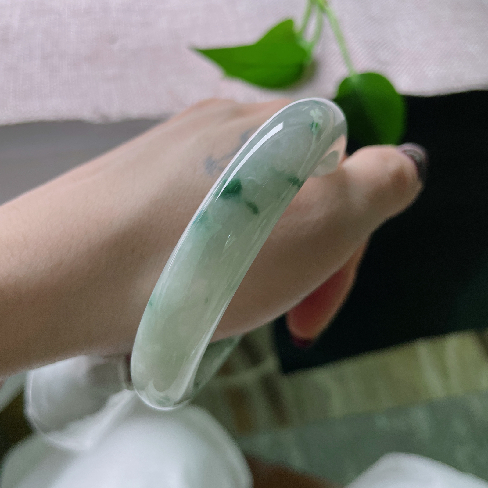58.6/12.2/8，飘花正圈，花影摇曳，柔美动人，水润，灵动活泼，皮纹，ss52195a..