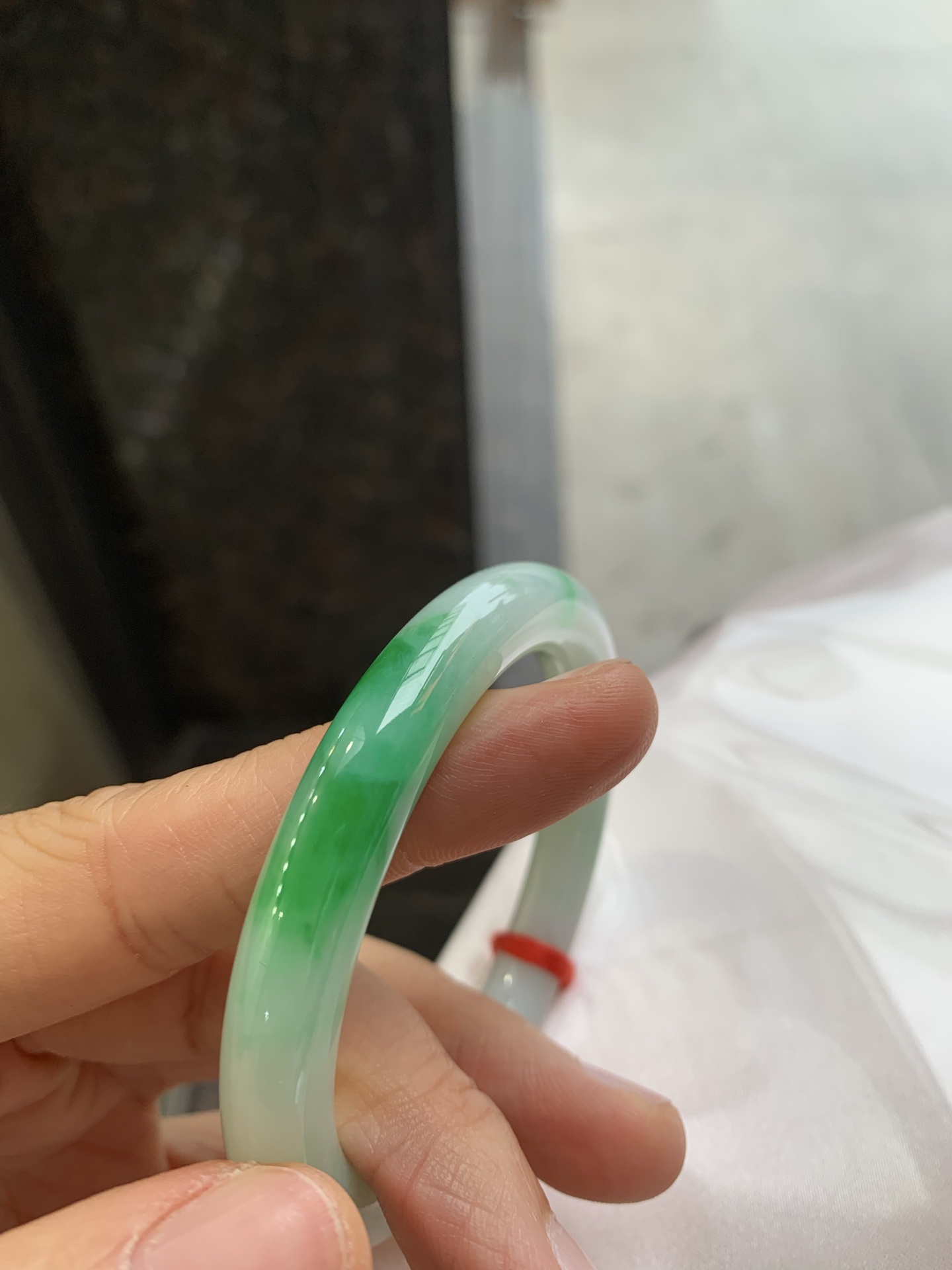 圆条飘绿 有纹 尺寸：53/8.8 色辣