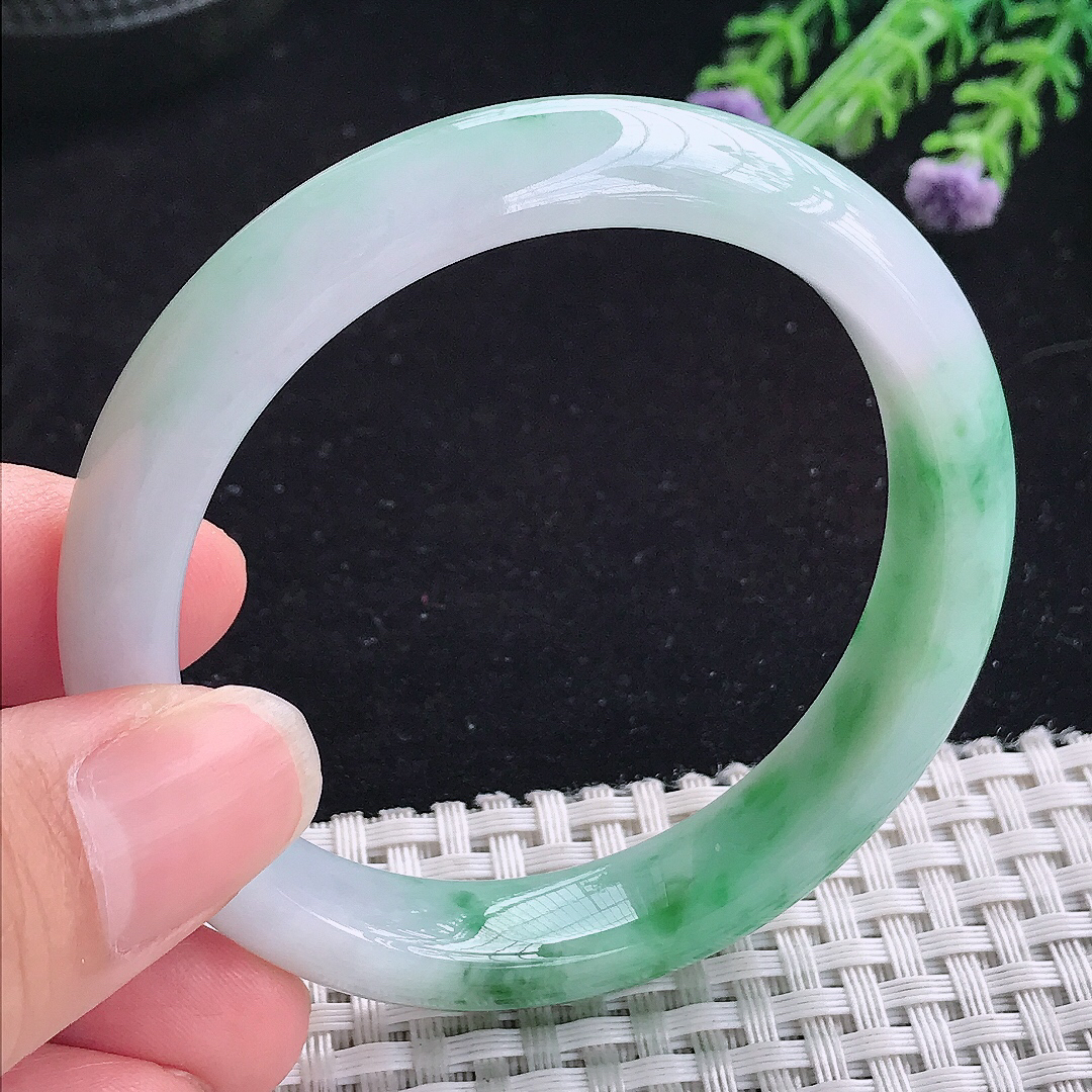实拍a货翡翠54/11.3/7.7平安镯老坑精美飘阳绿手镯玉手镯