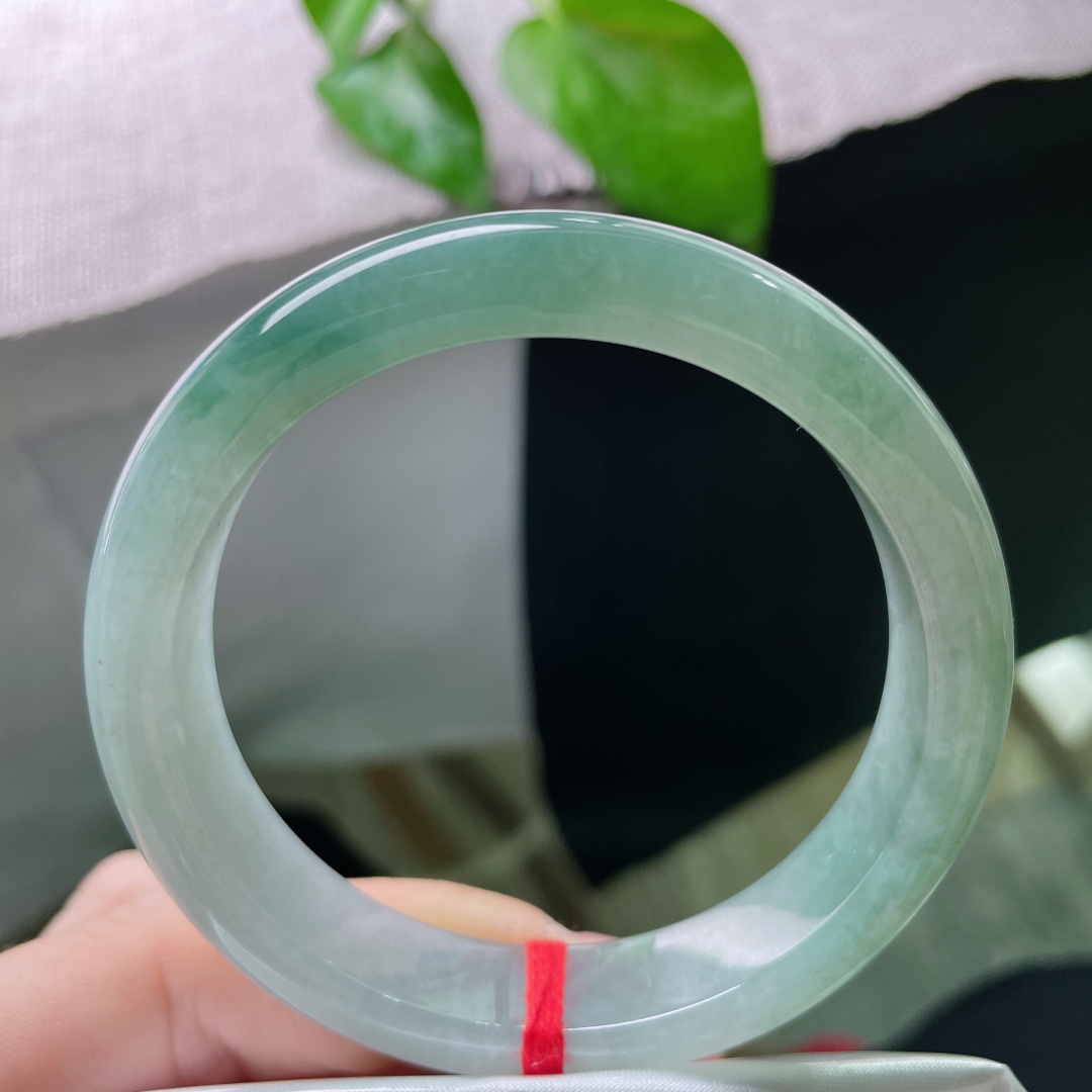 冰油正圈，莹润通透，充满神秘又优雅的气息，种老，皮纹。ss51129a