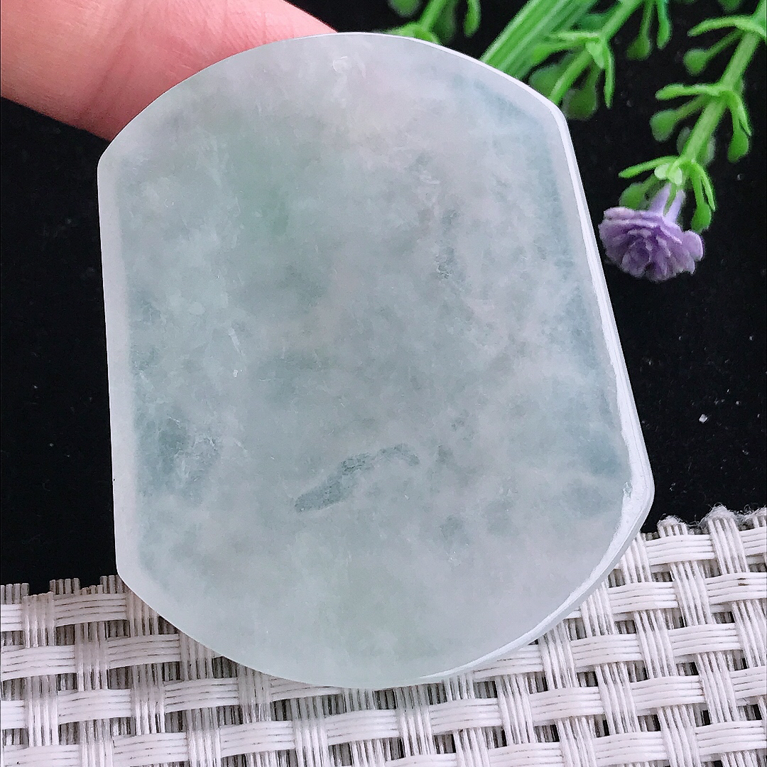 实拍A货翡翠52.8/44/5.8老坑冰胶水灵冰晴生肖狗吊坠翡翠玉牌旺财挂件