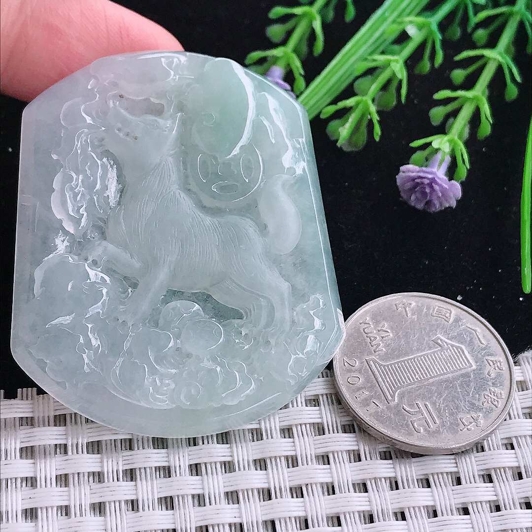 实拍A货翡翠52.8/44/5.8老坑冰胶水灵冰晴生肖狗吊坠翡翠玉牌旺财挂件